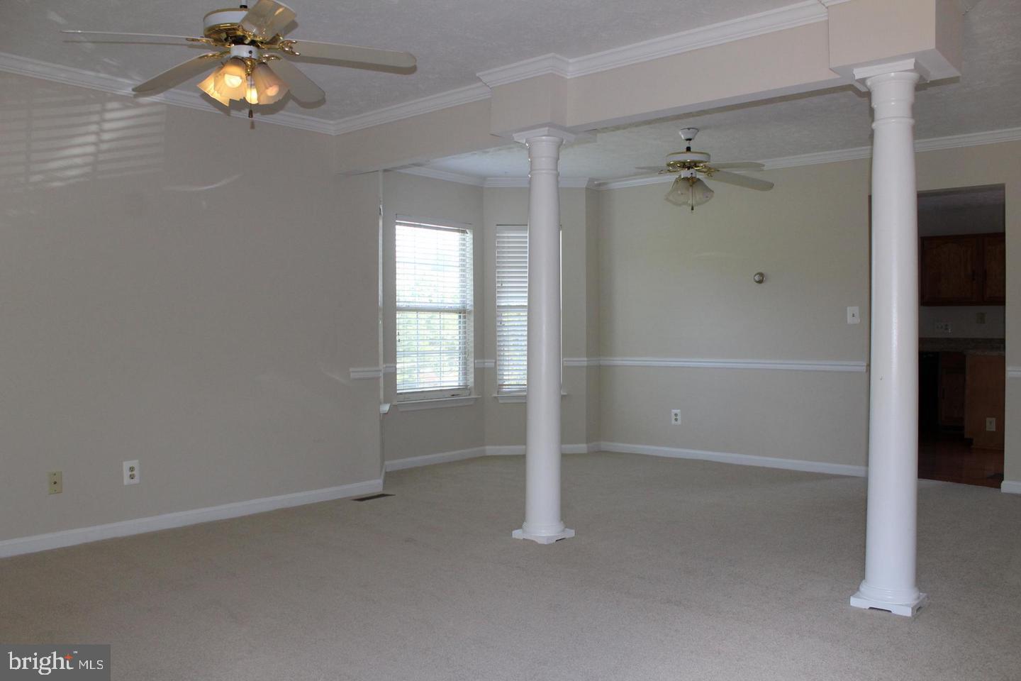 HAMPTON OAKS - Residential Lease
