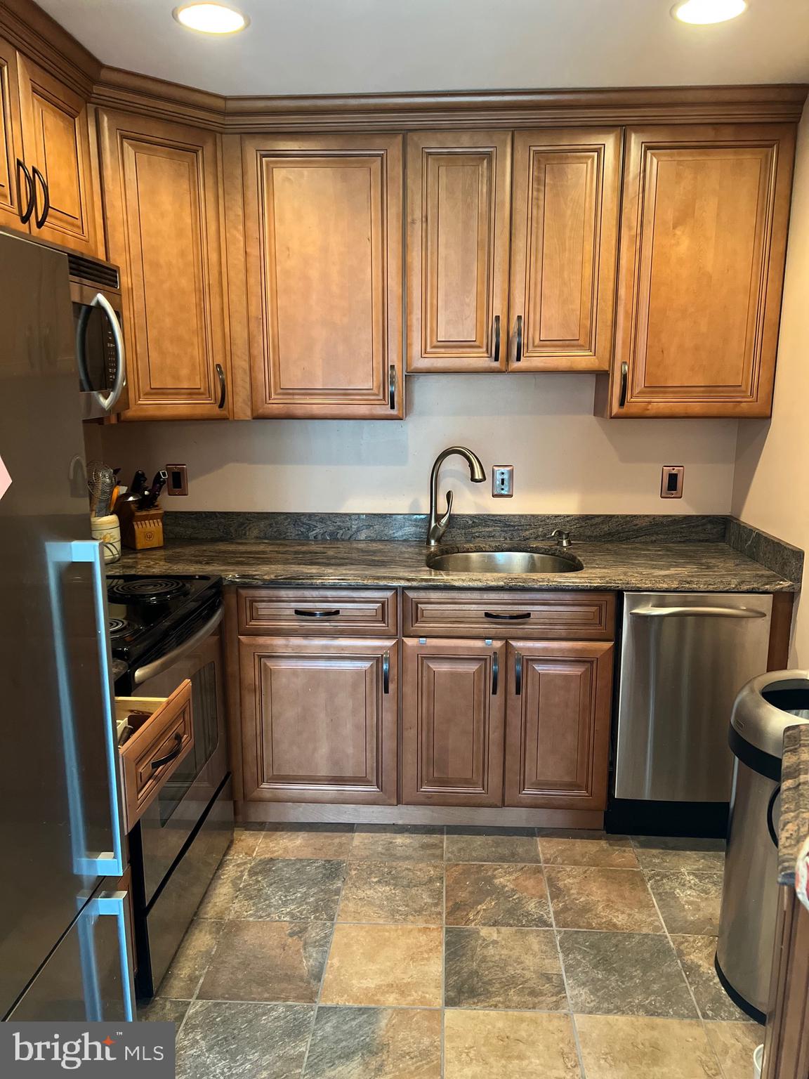 YARDLEY COMMONS - Residential