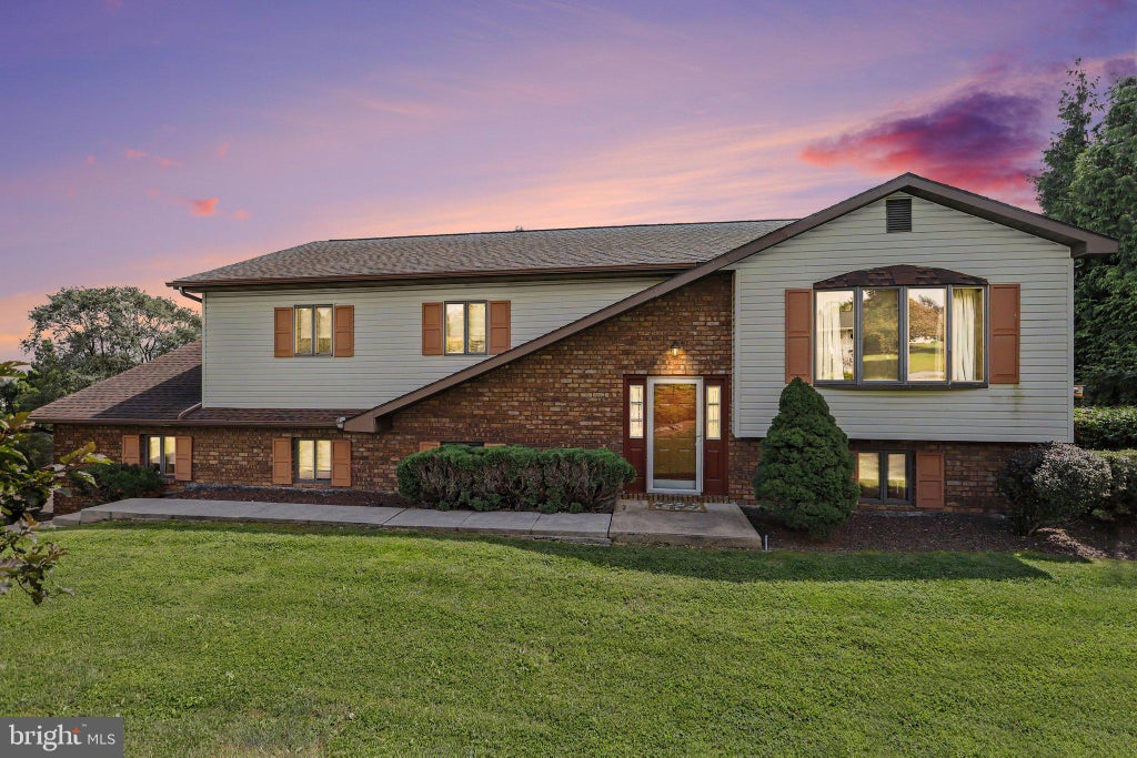 Photo of 7 Oliver Drive, QUARRYVILLE, PA 17566 (MLS # PALA2095094)
