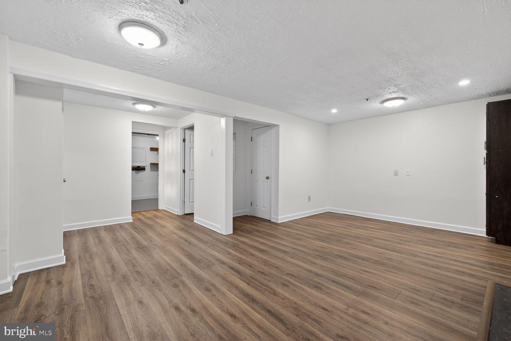 CHURCHILL TOWN SECTOR - Residential