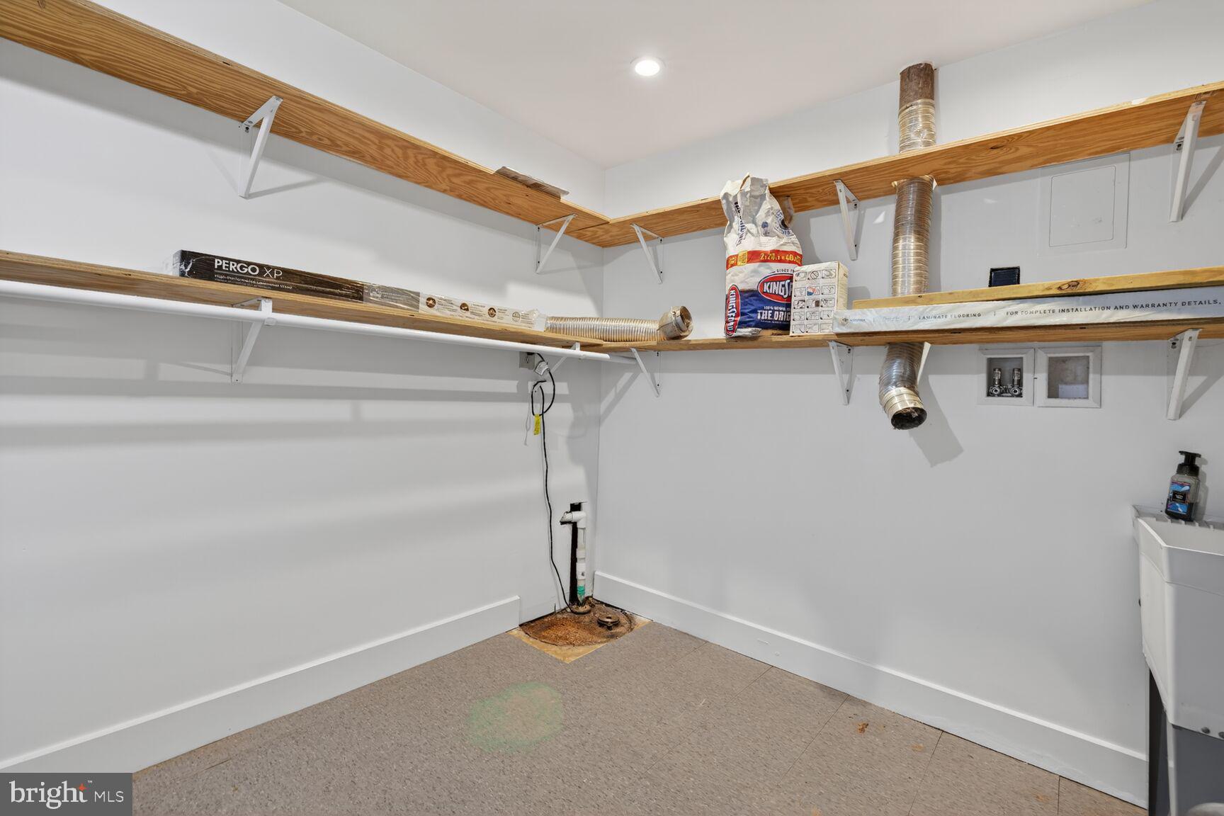 CHURCHILL TOWN SECTOR - Residential