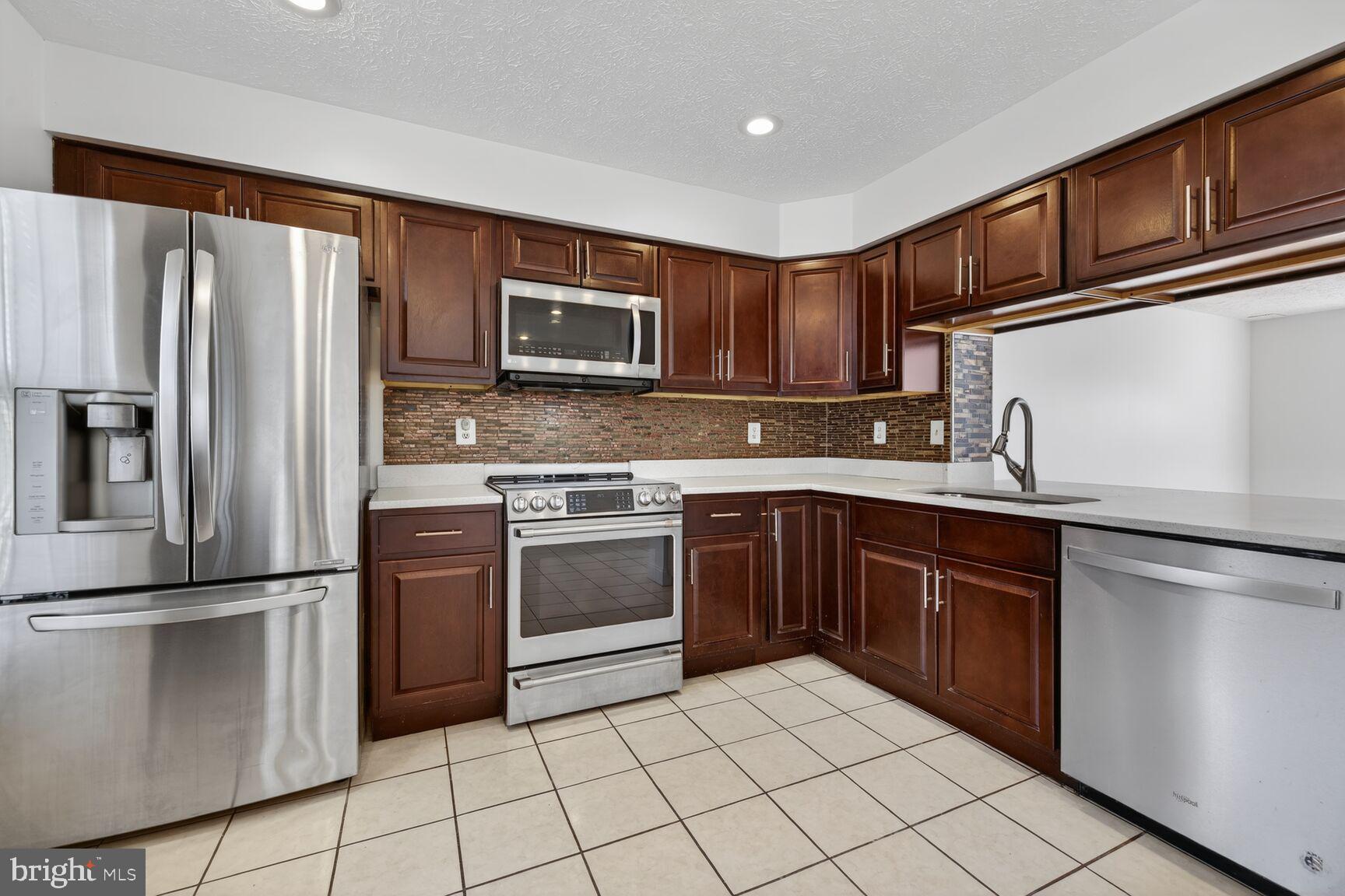 CHURCHILL TOWN SECTOR - Residential