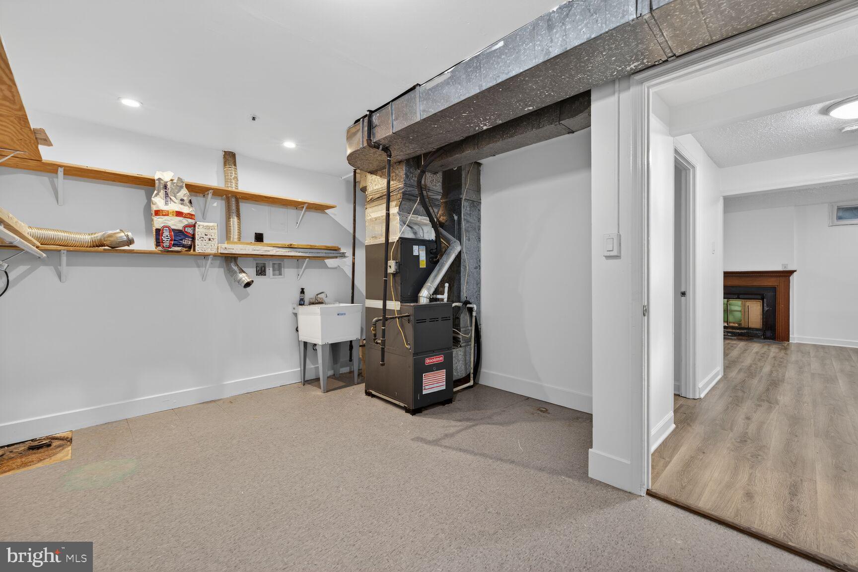 CHURCHILL TOWN SECTOR - Residential