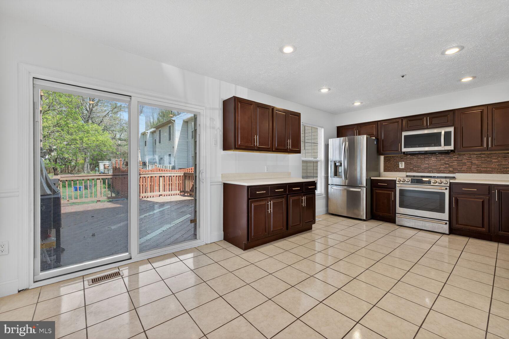 CHURCHILL TOWN SECTOR - Residential