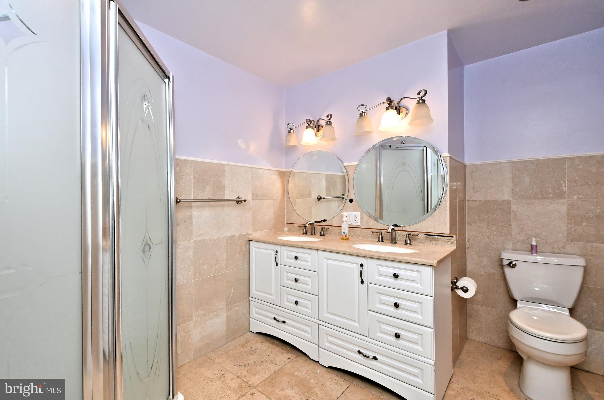 EXECUTIVE ESTATES - Residential