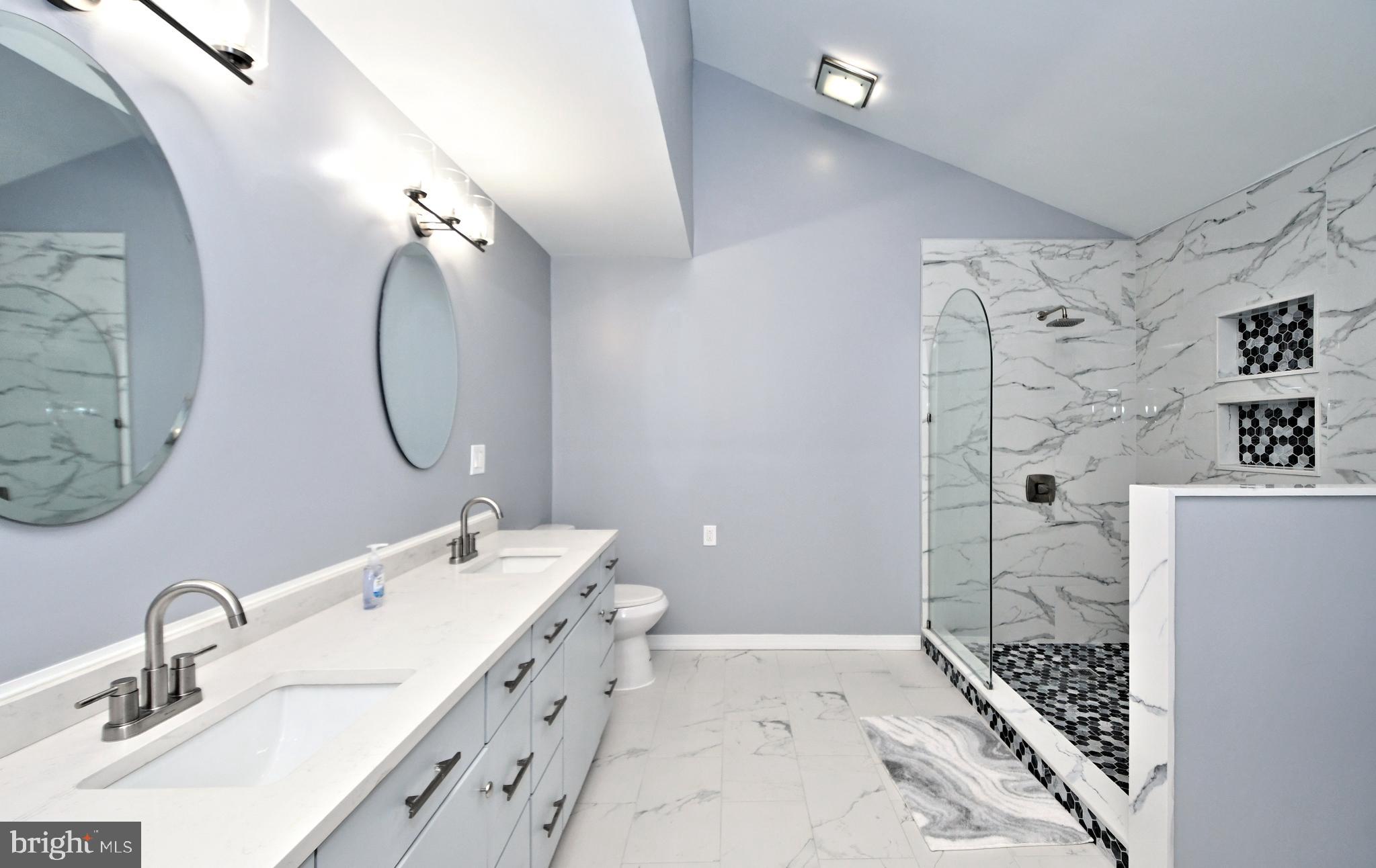 EXECUTIVE ESTATES - Residential