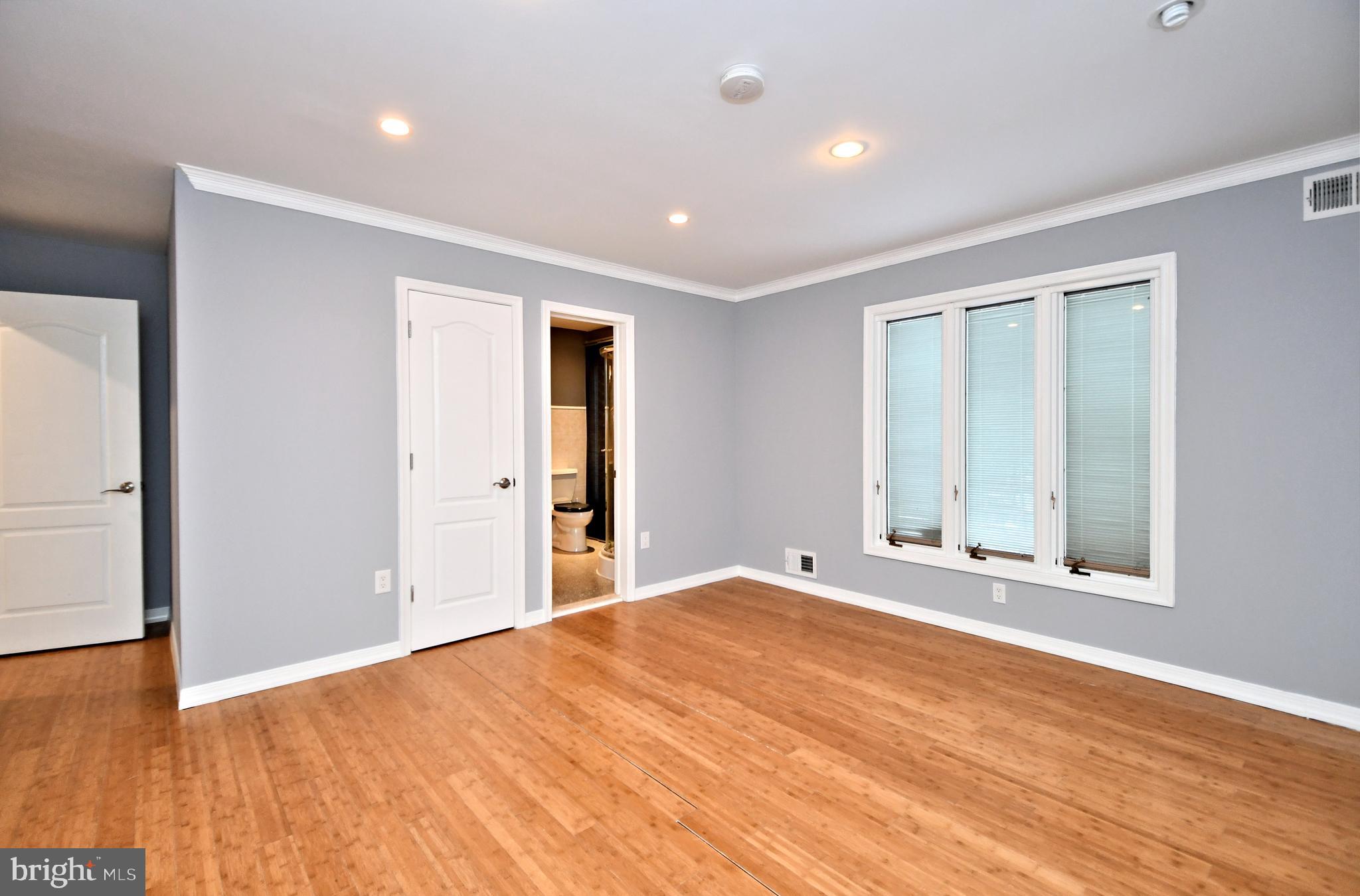 EXECUTIVE ESTATES - Residential