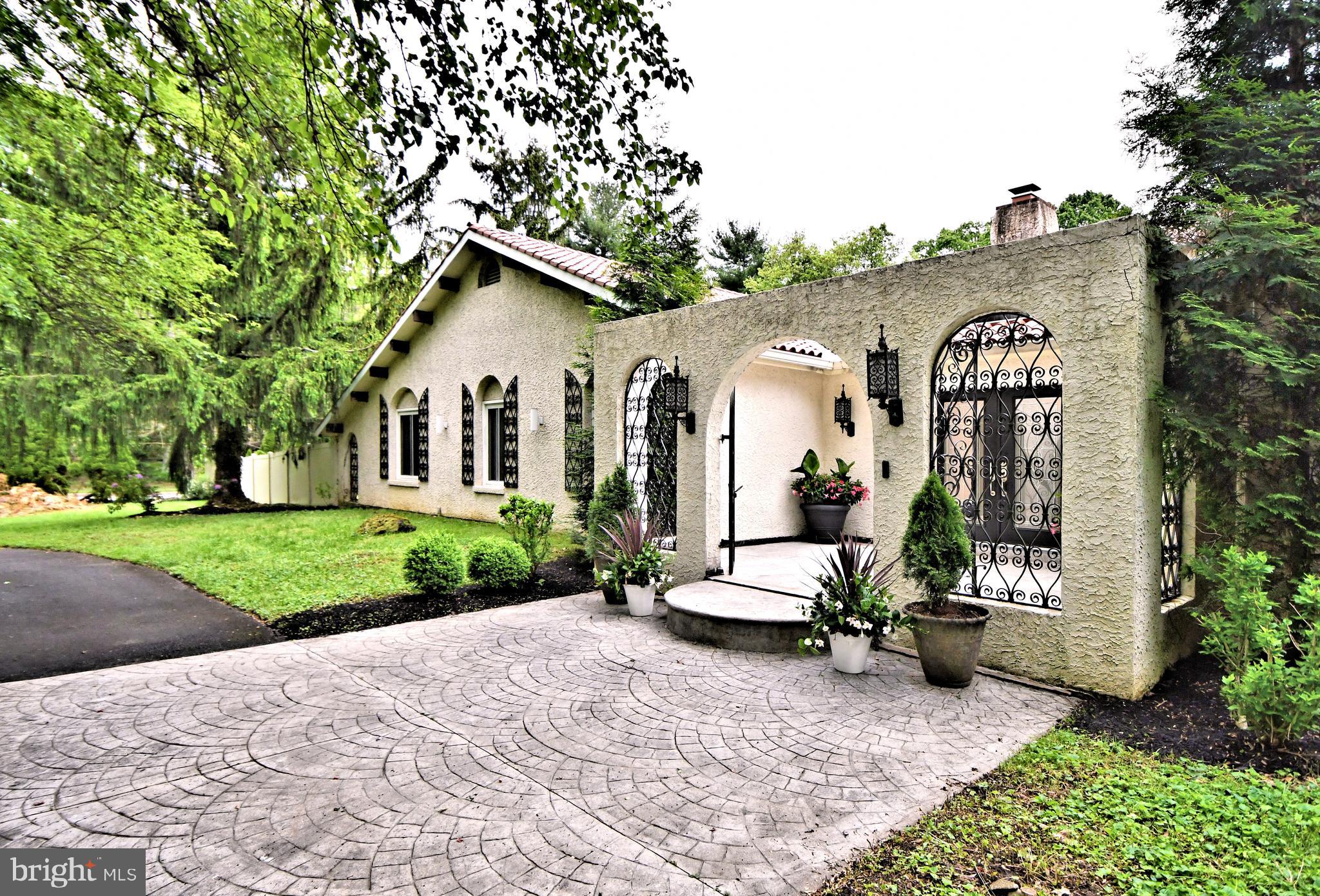 EXECUTIVE ESTATES - Residential