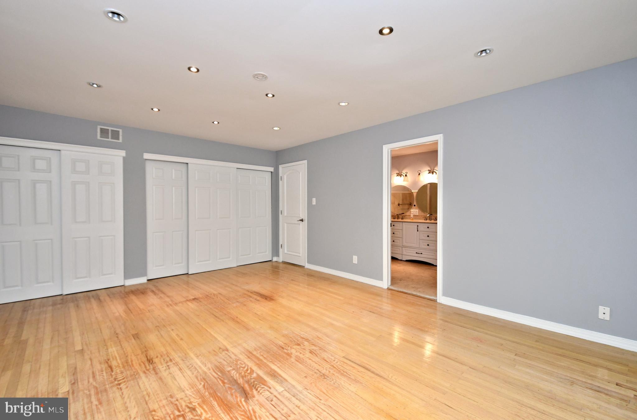 EXECUTIVE ESTATES - Residential