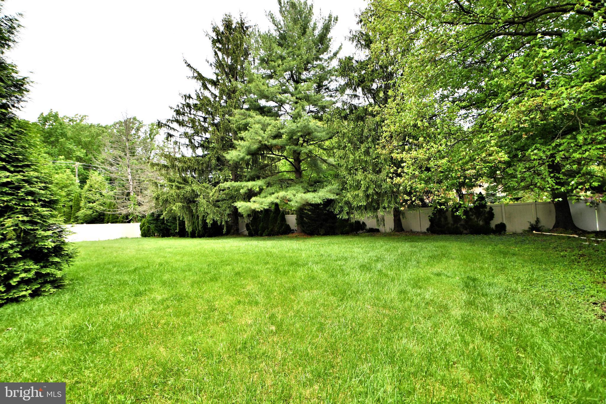 EXECUTIVE ESTATES - Residential