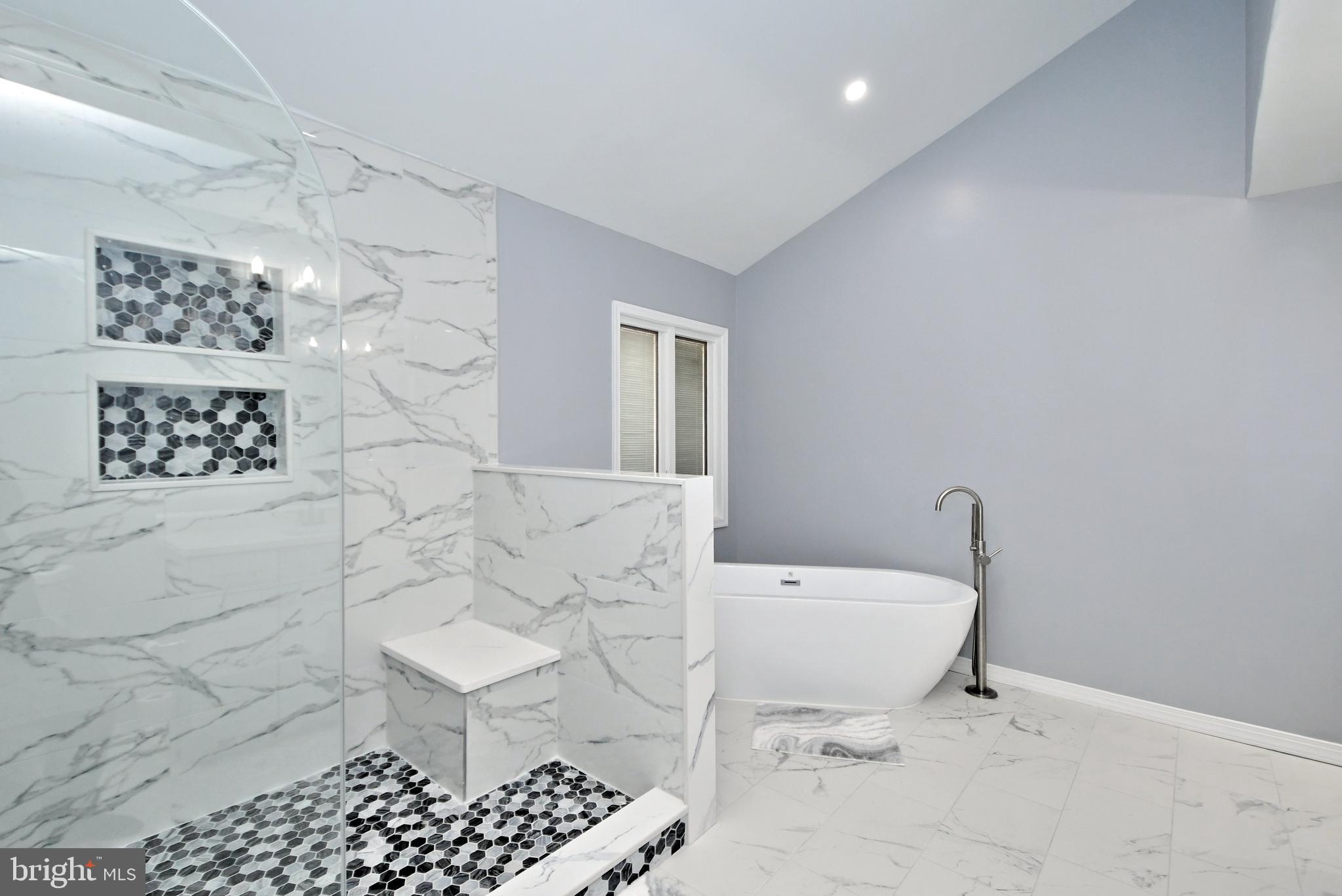 EXECUTIVE ESTATES - Residential