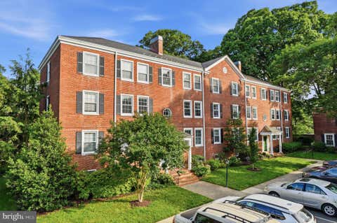 Photo of 4860 28th Street S #C2, ARLINGTON, VA 22206 (MLS # VAAR2078388)