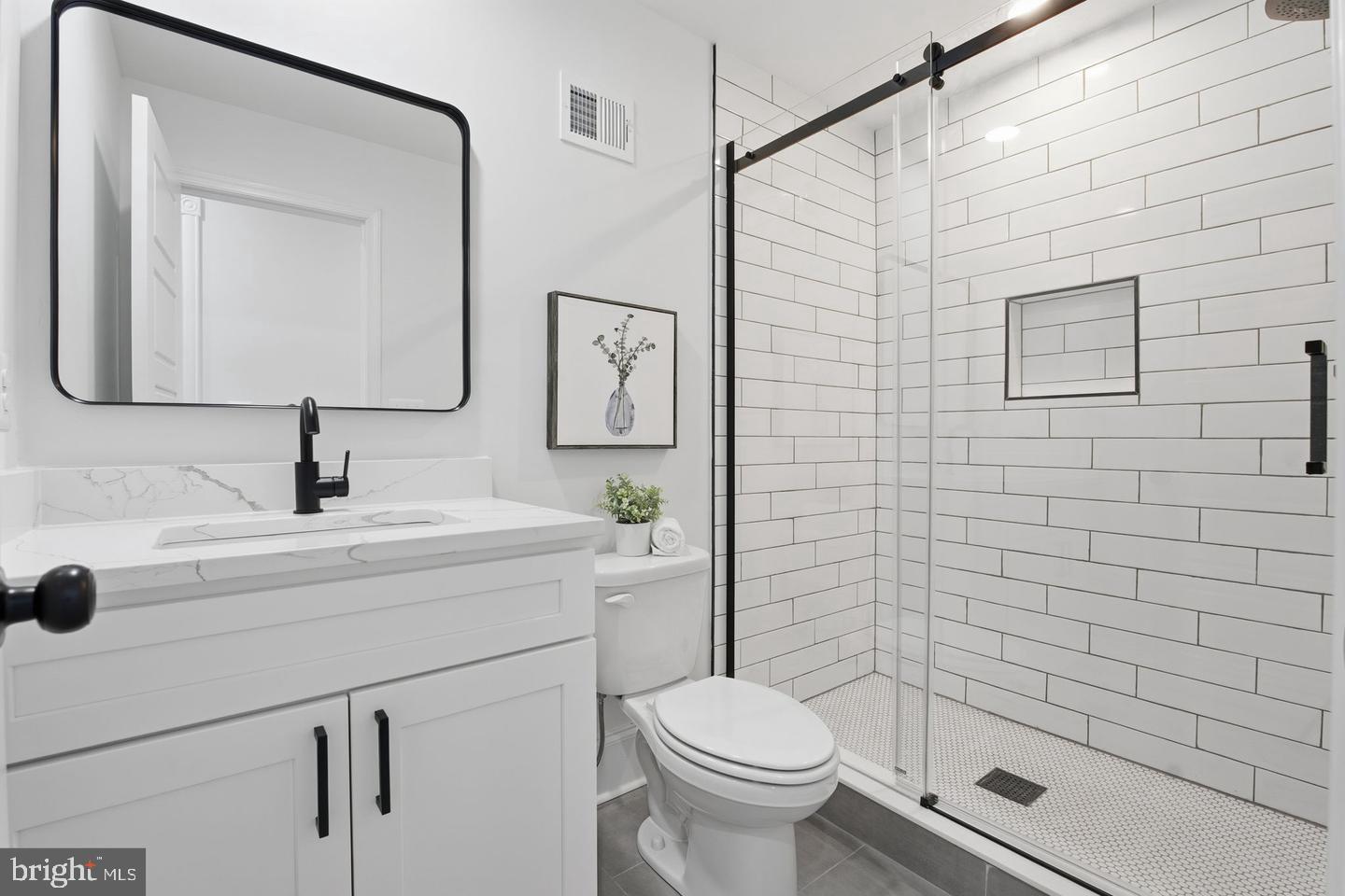 LOCUST POINT - Residential