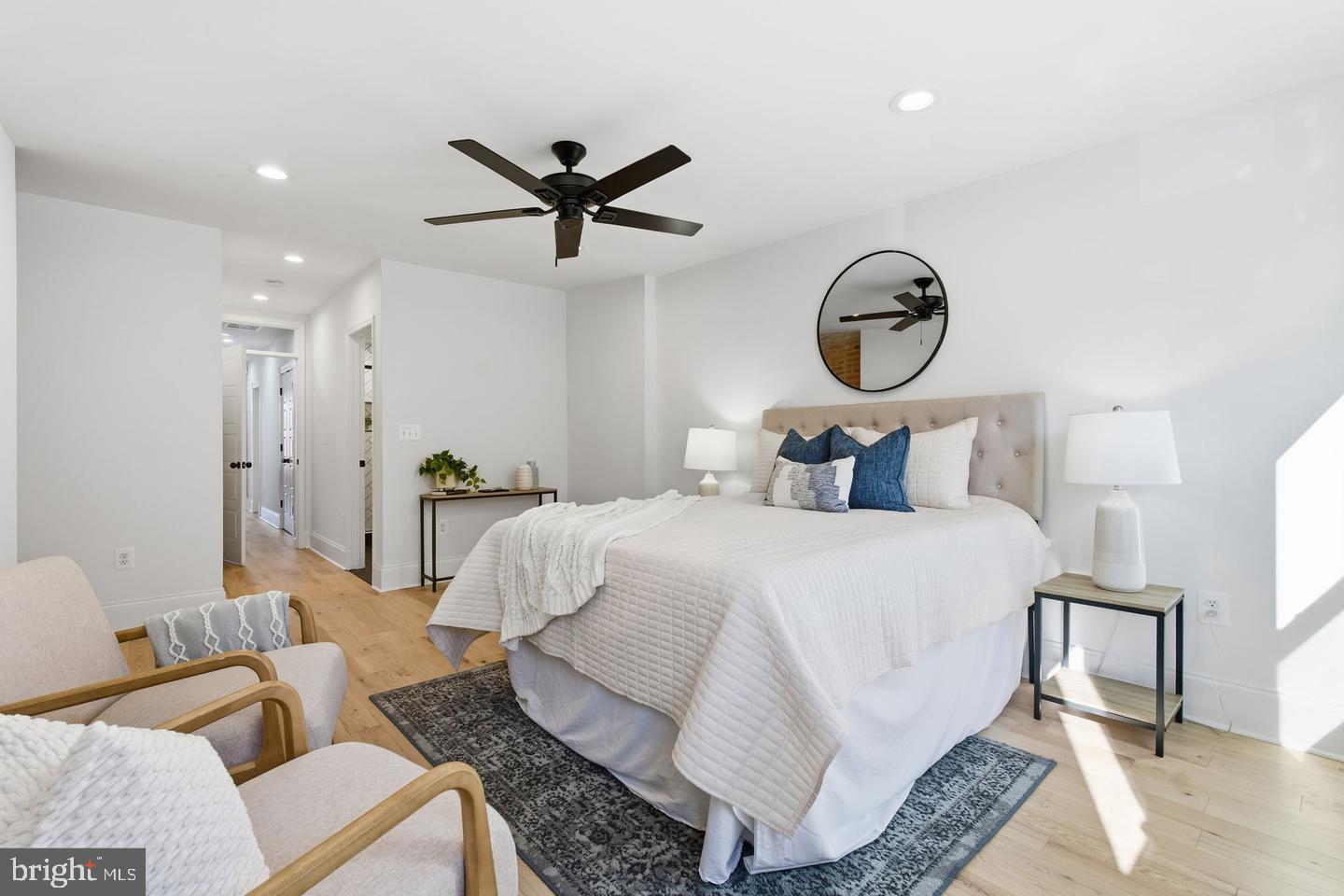 LOCUST POINT - Residential