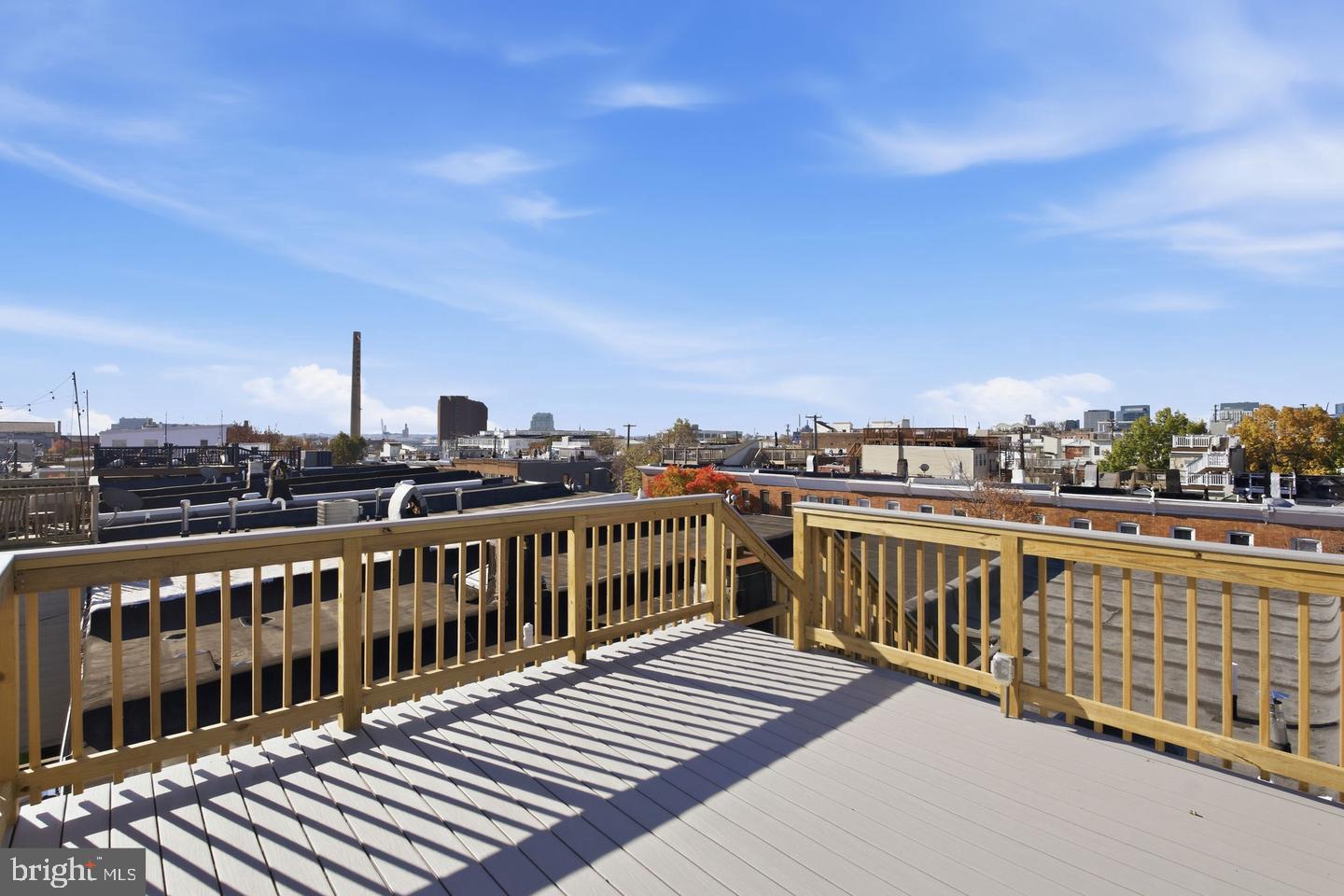 LOCUST POINT - Residential