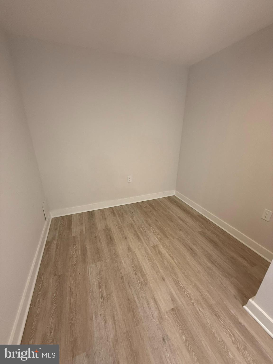 LIBERTY CENTER - Residential Lease