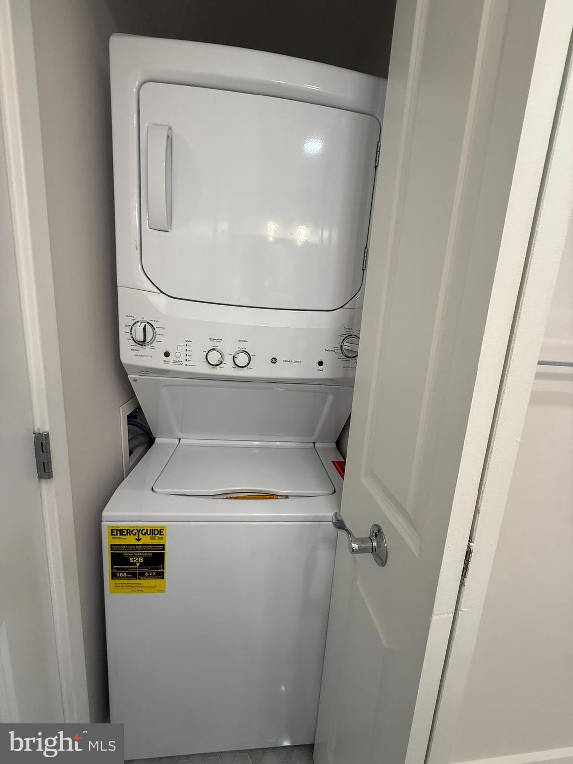 LIBERTY CENTER - Residential Lease