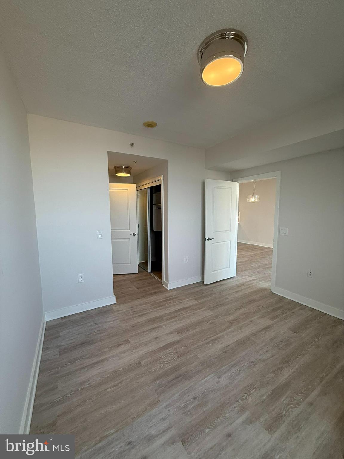 LIBERTY CENTER - Residential Lease