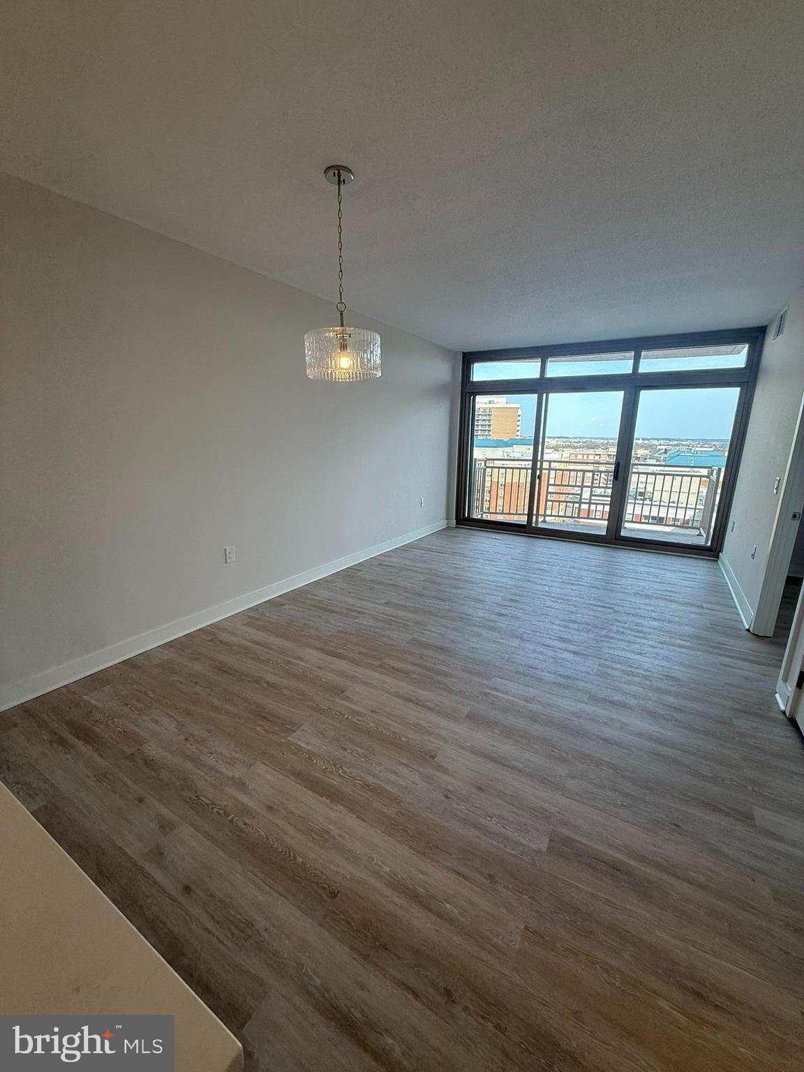 LIBERTY CENTER - Residential Lease