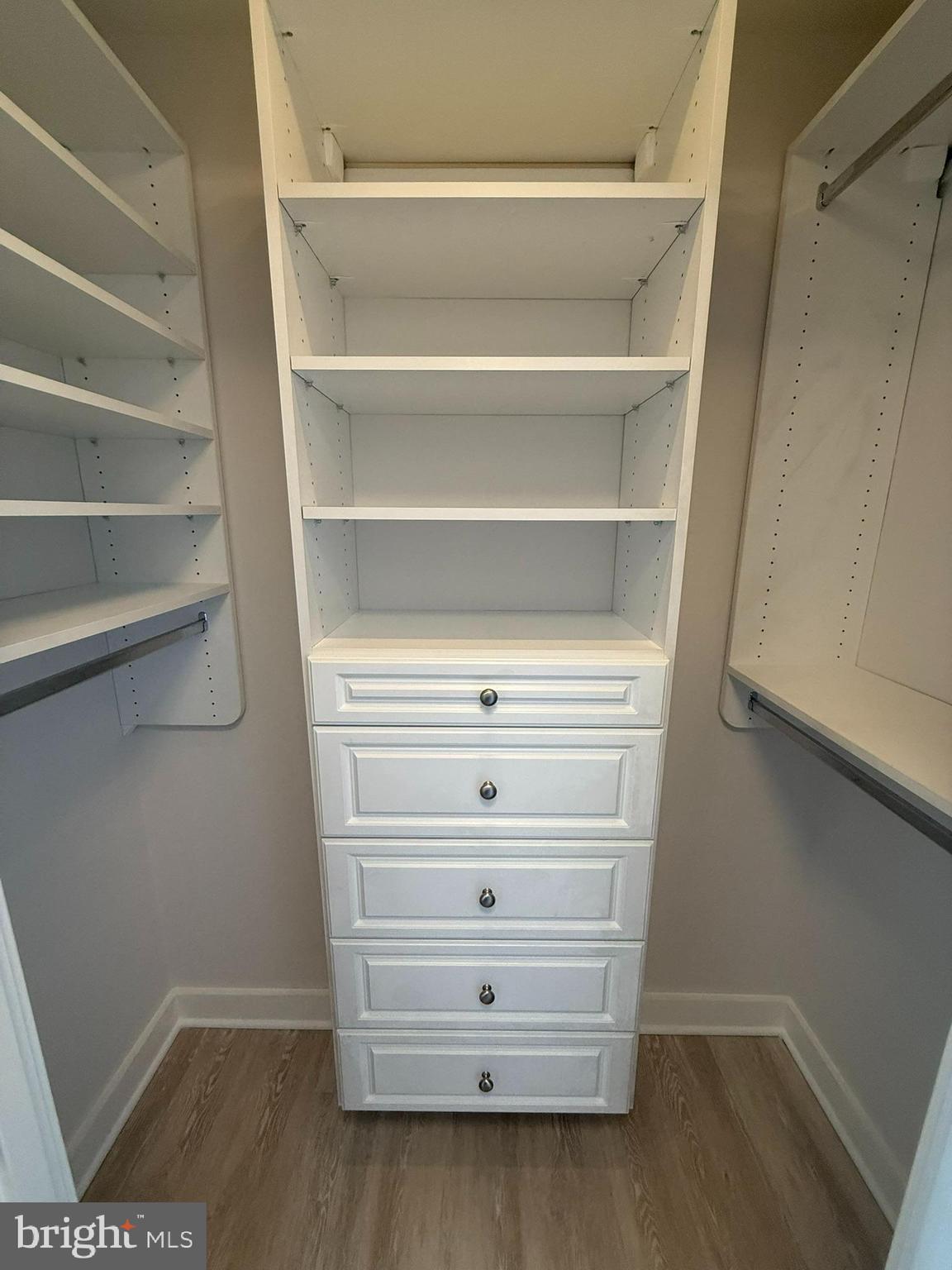 LIBERTY CENTER - Residential Lease