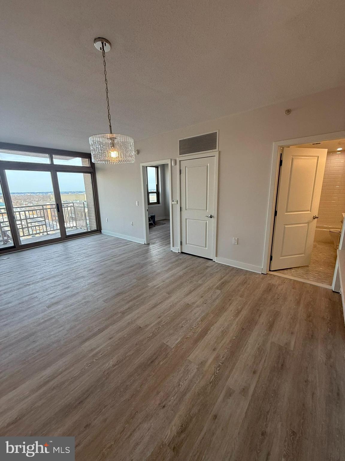 888 N QUINCY STREET 1404