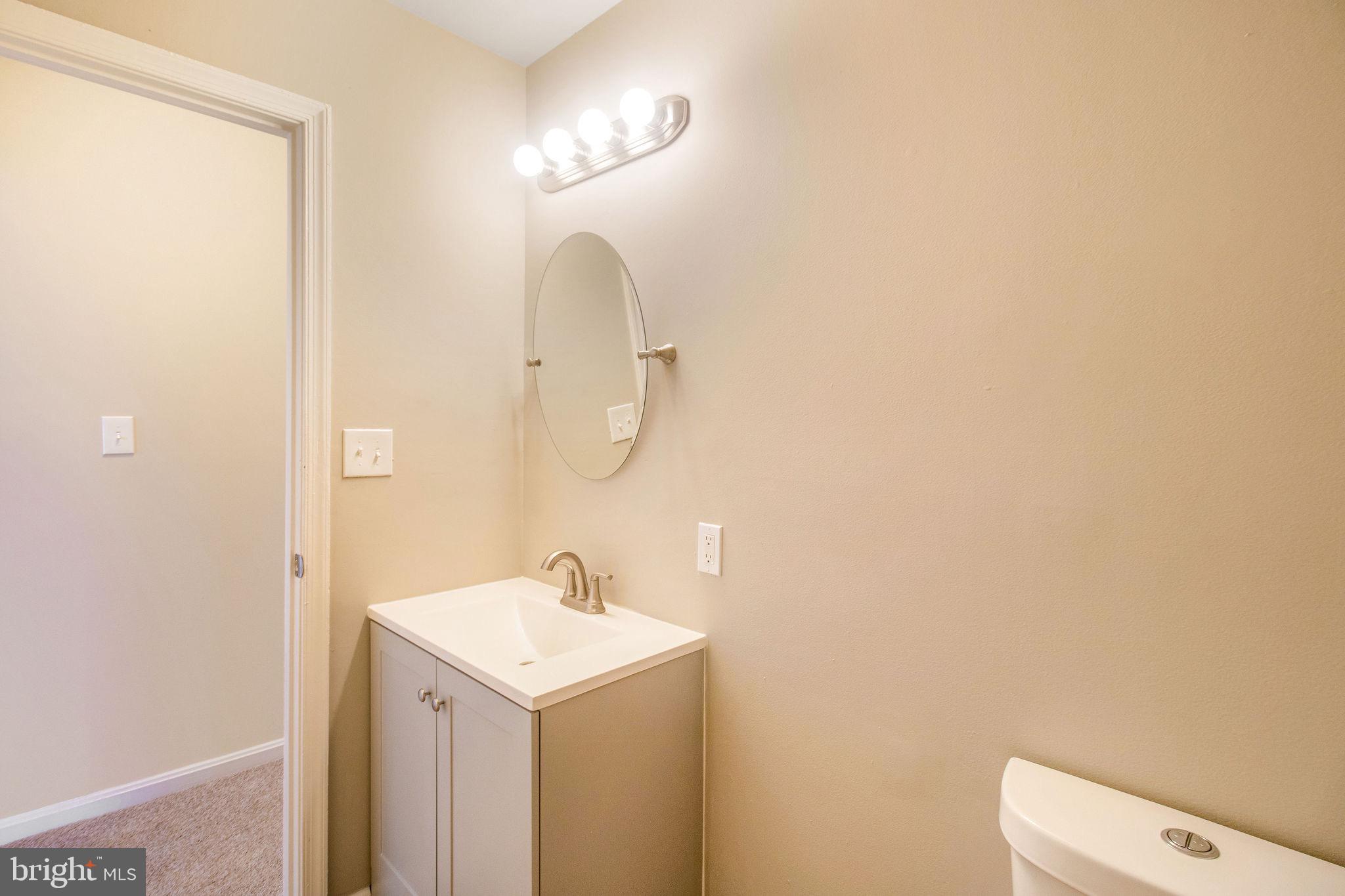 MIDDLE EAST - Residential Lease