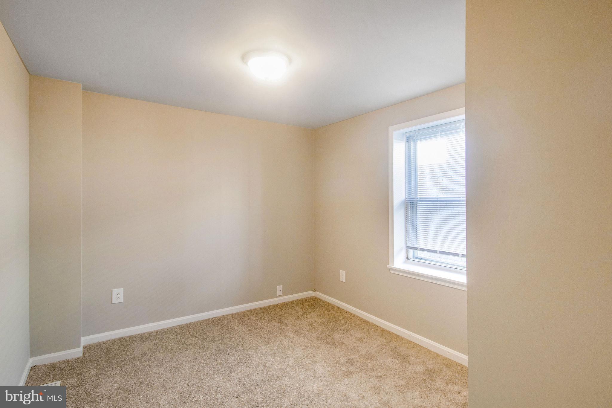 MIDDLE EAST - Residential Lease