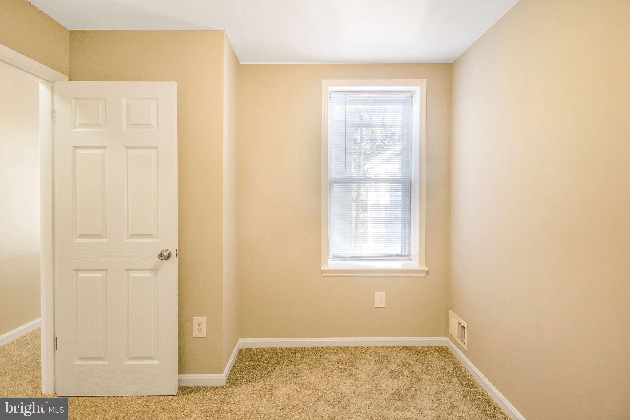 MIDDLE EAST - Residential Lease