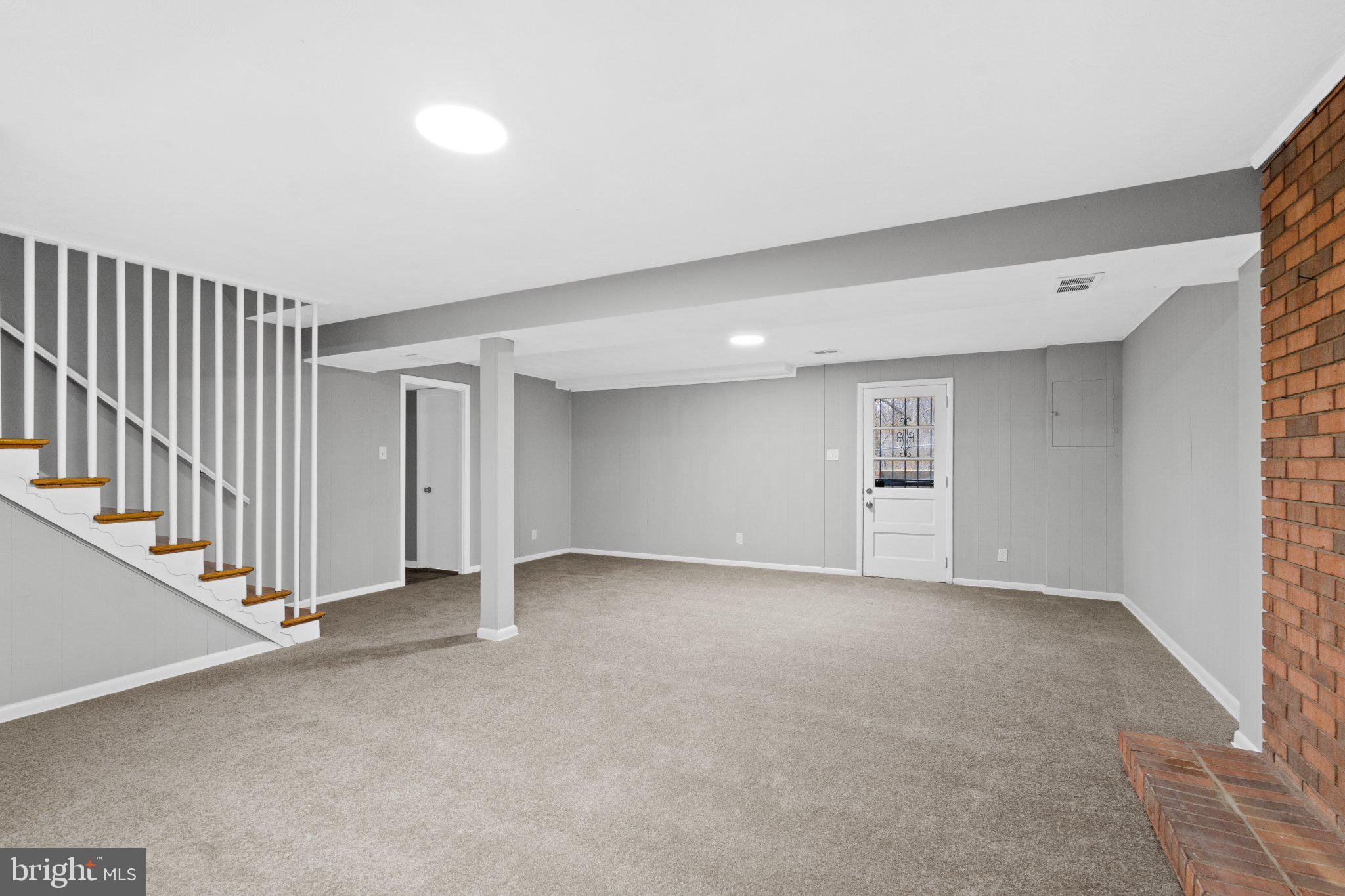 10407 INEZ PLACE