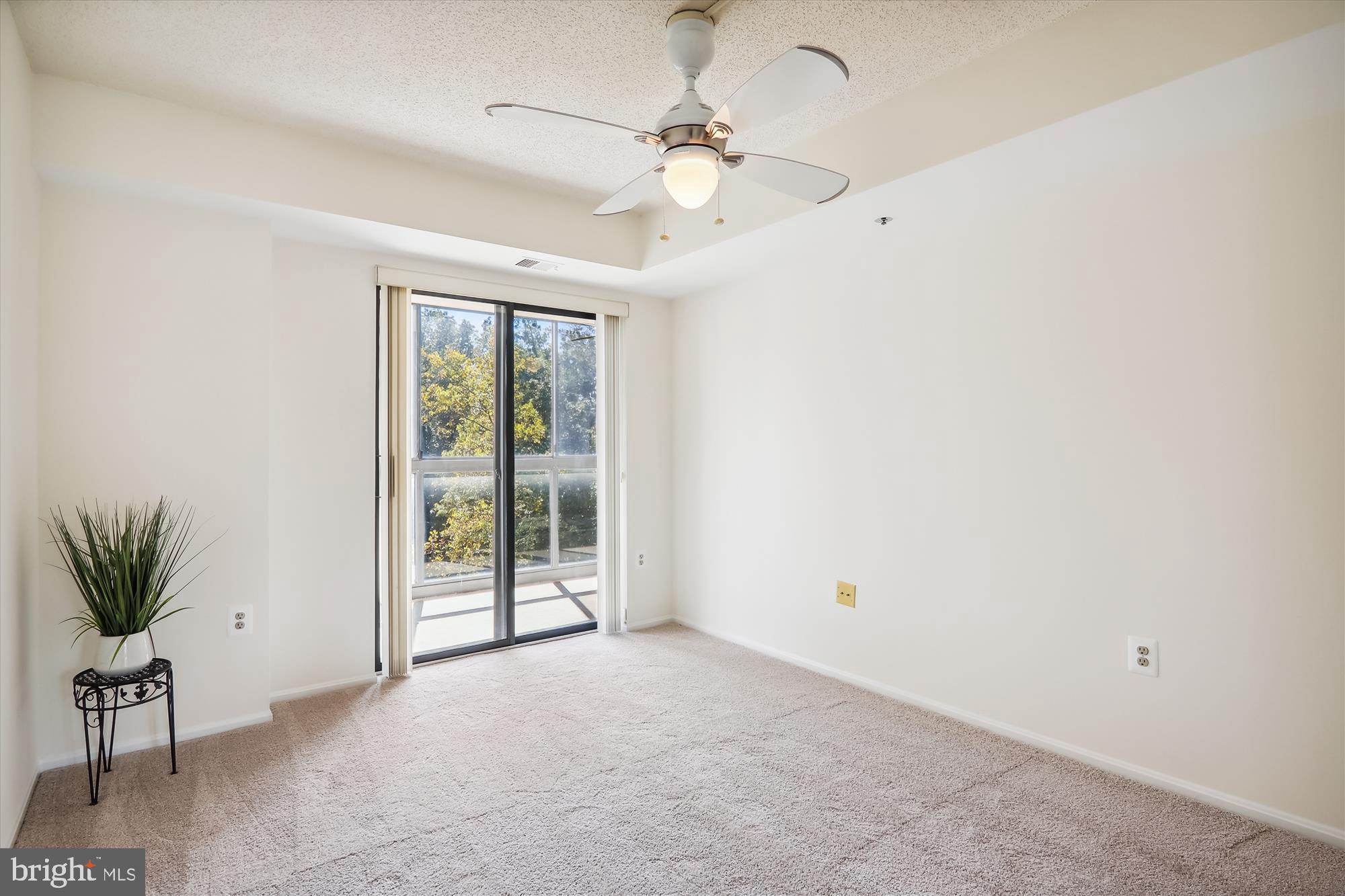 LEISURE WORLD - Residential