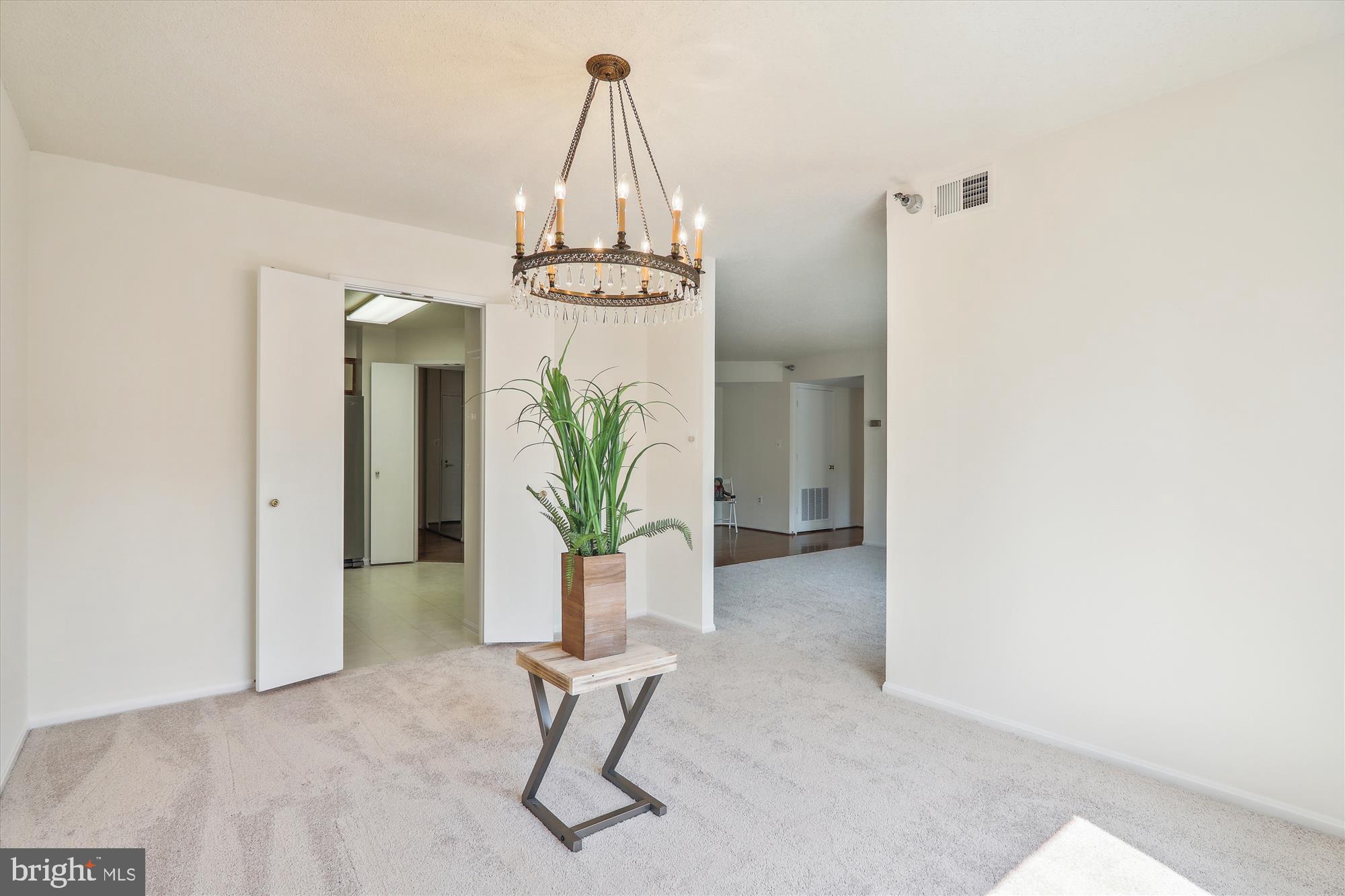 LEISURE WORLD - Residential