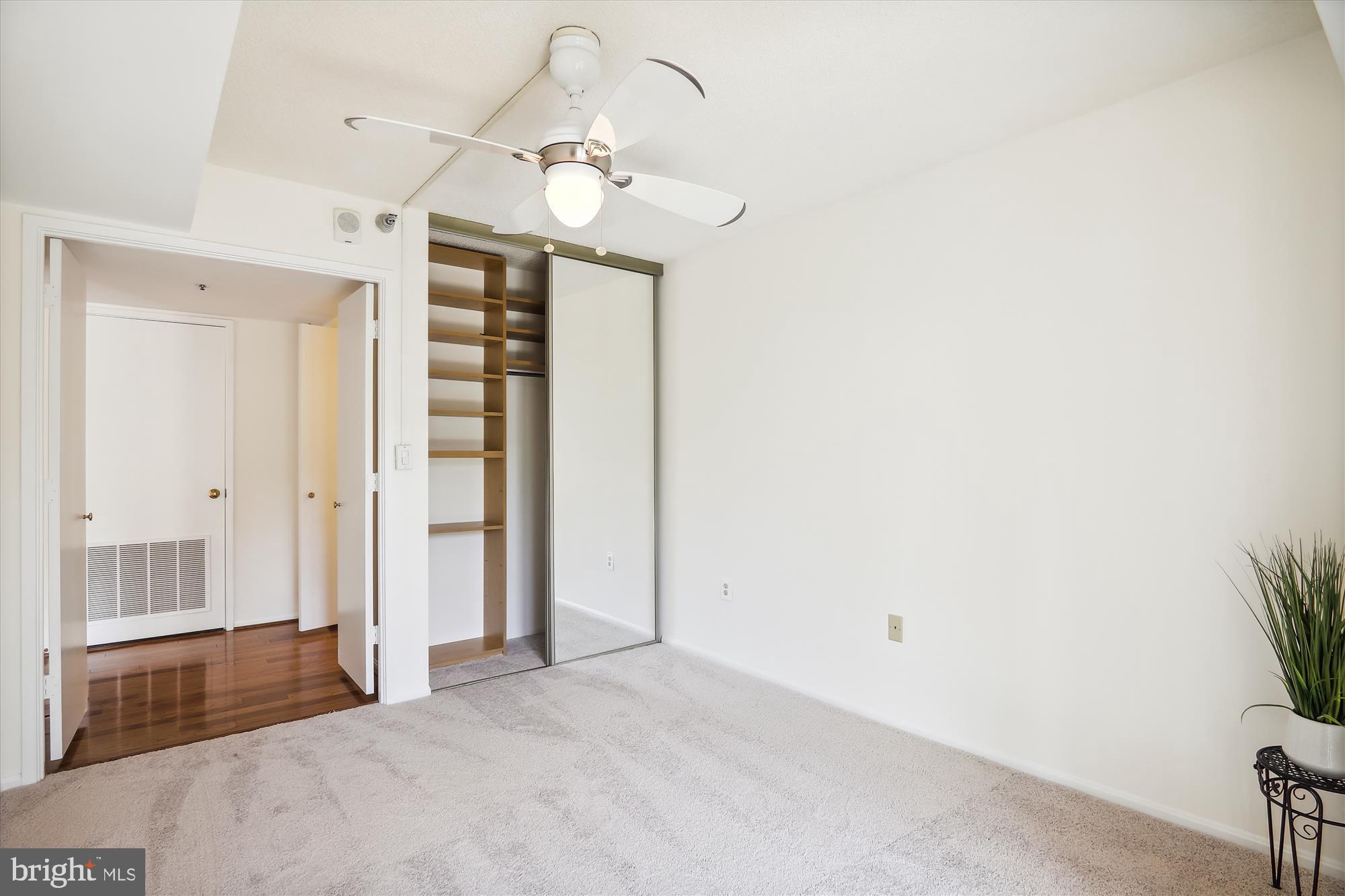 LEISURE WORLD - Residential