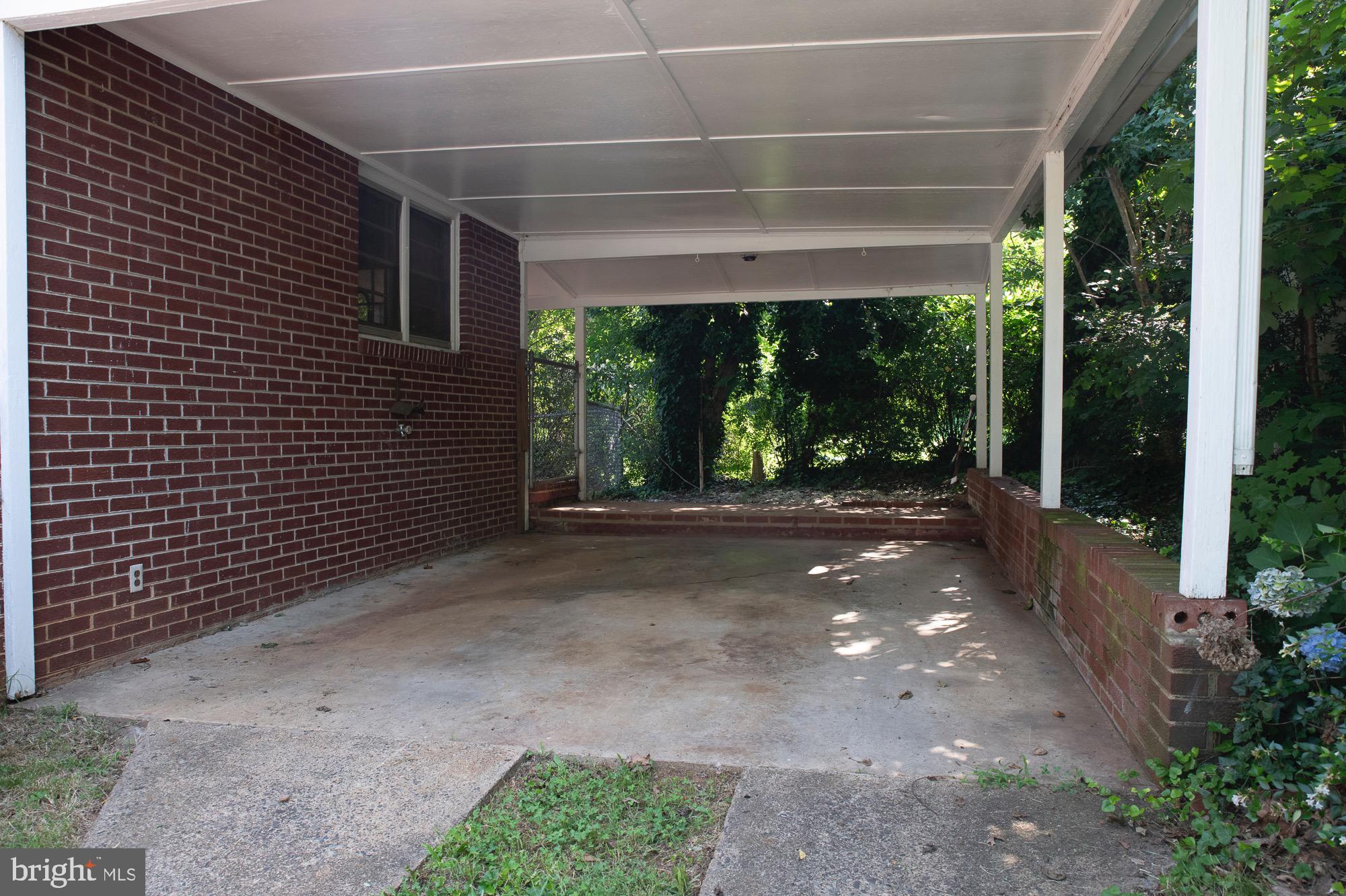 147 S ALMOND STREET
