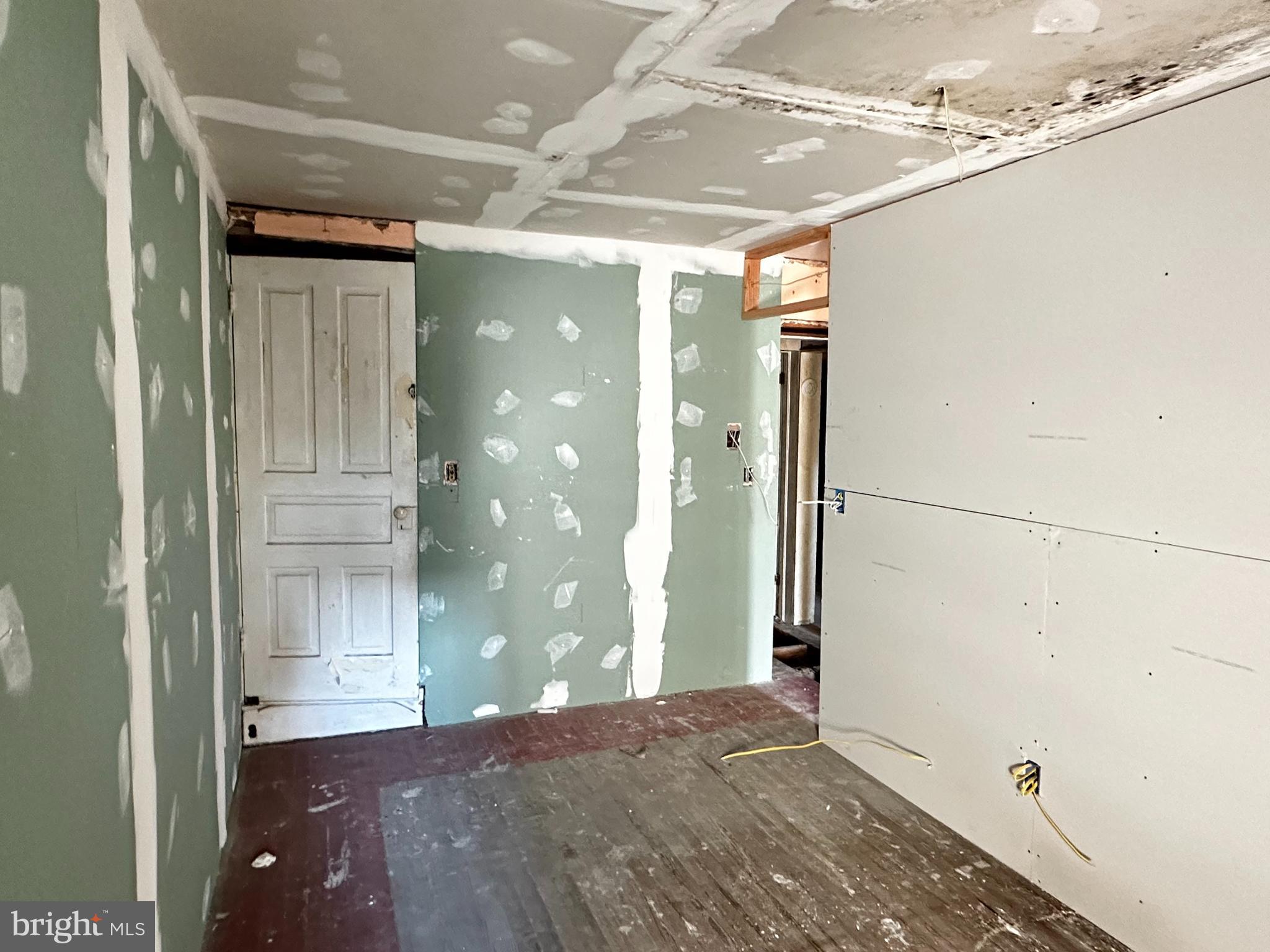 MOUNT CARMEL - Residential