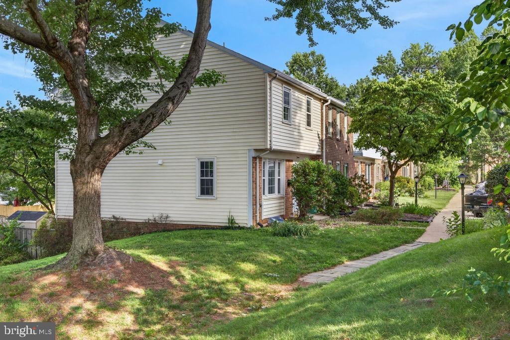 19 BIG ACRE SQUARE 20-1