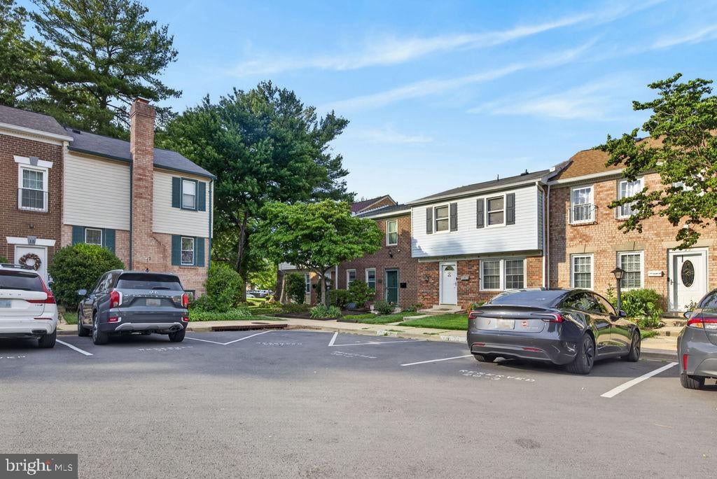 19 BIG ACRE SQUARE 20-1