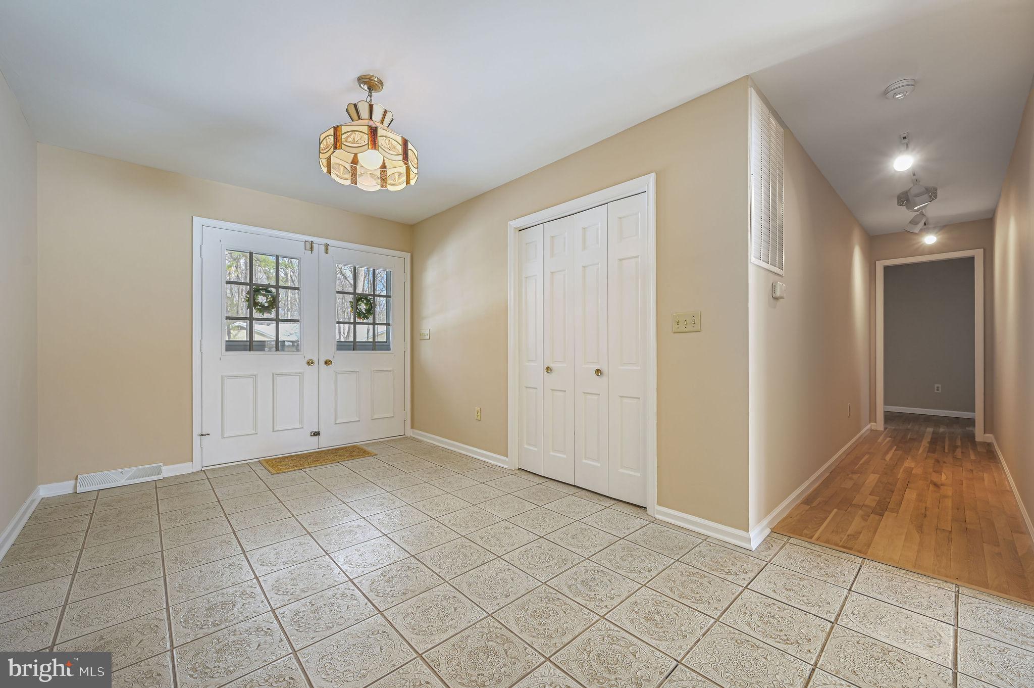 FOXHALL - Residential