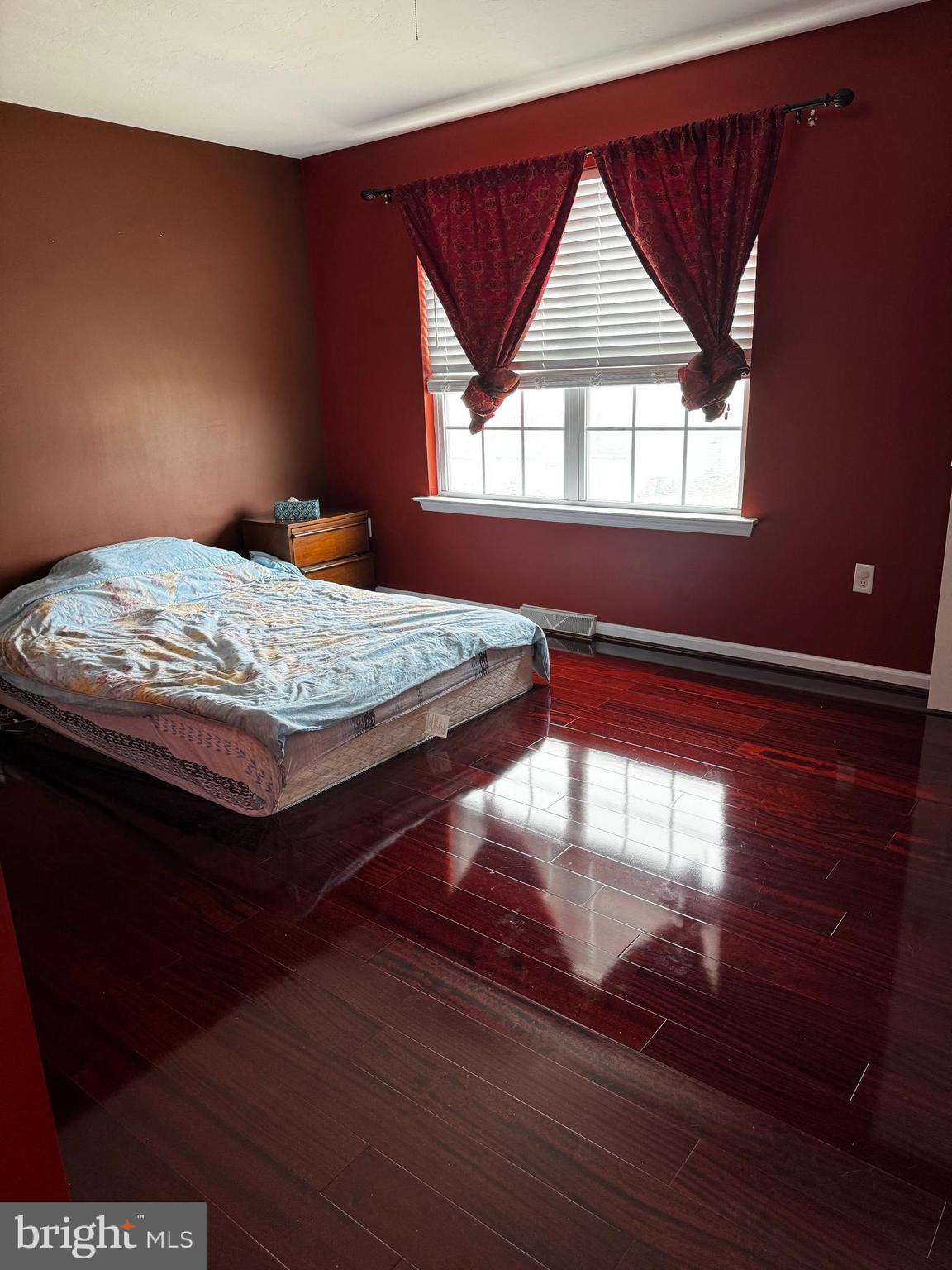 JACKSON HEIGHTS - Residential