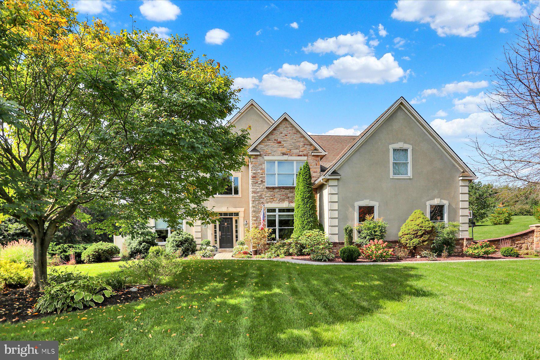 581 LUCINDA LANE