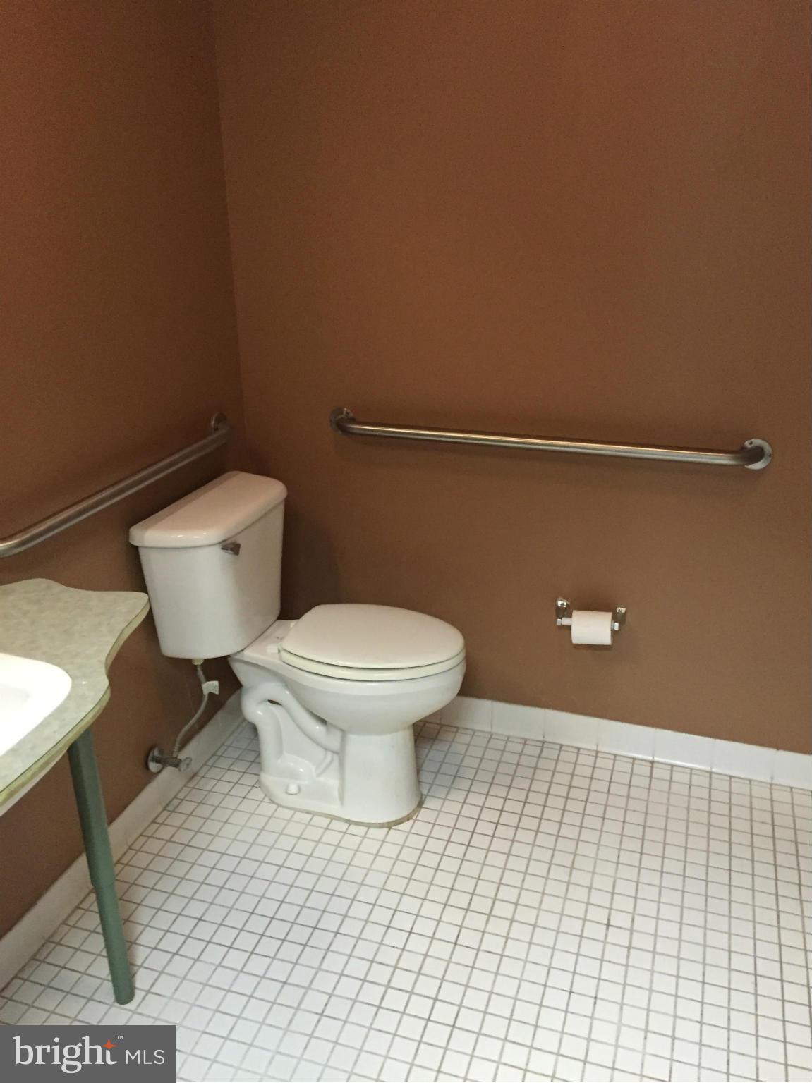 BELLE POINT OFFICE PARK - Commercial Lease