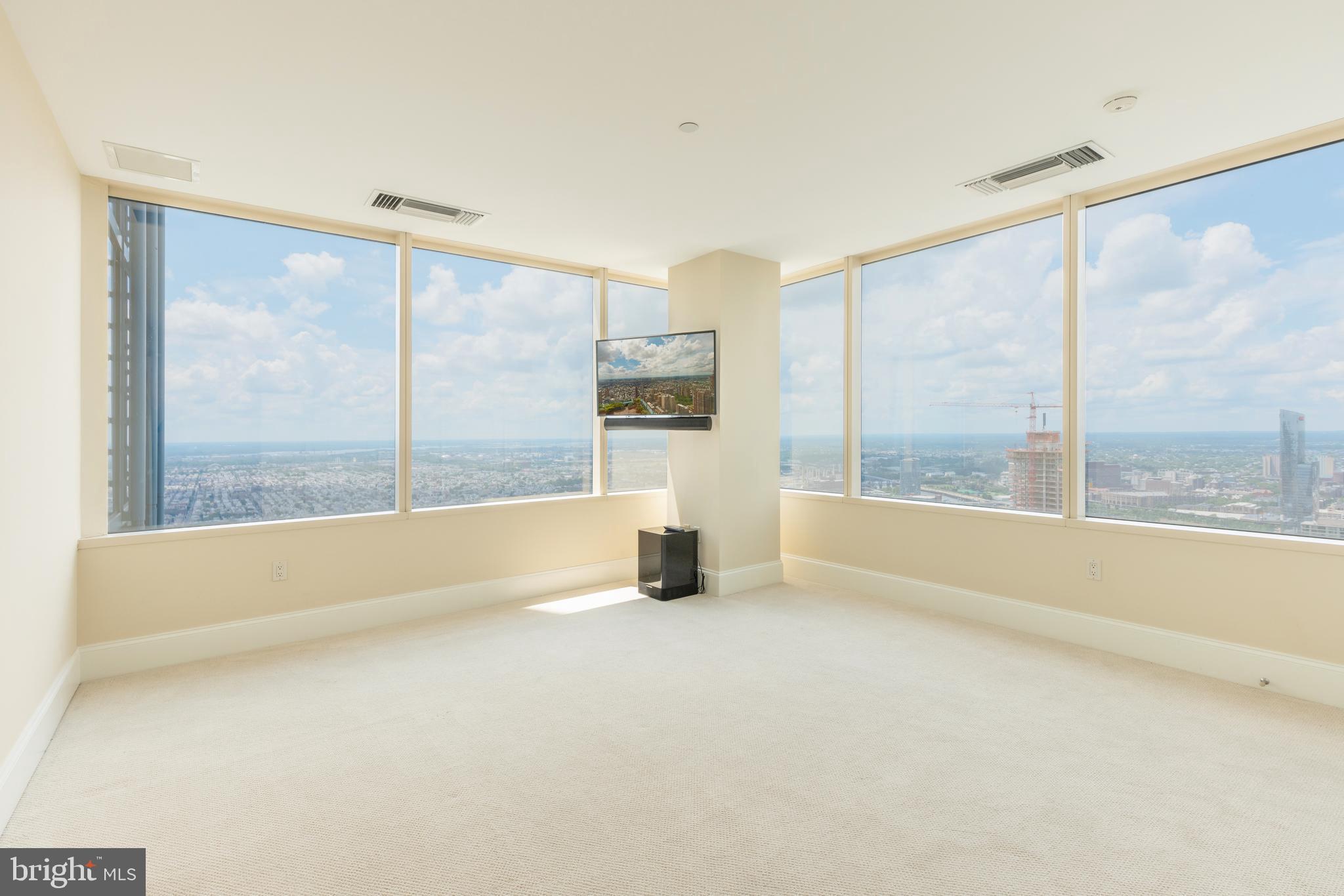 CENTER CITY - Residential