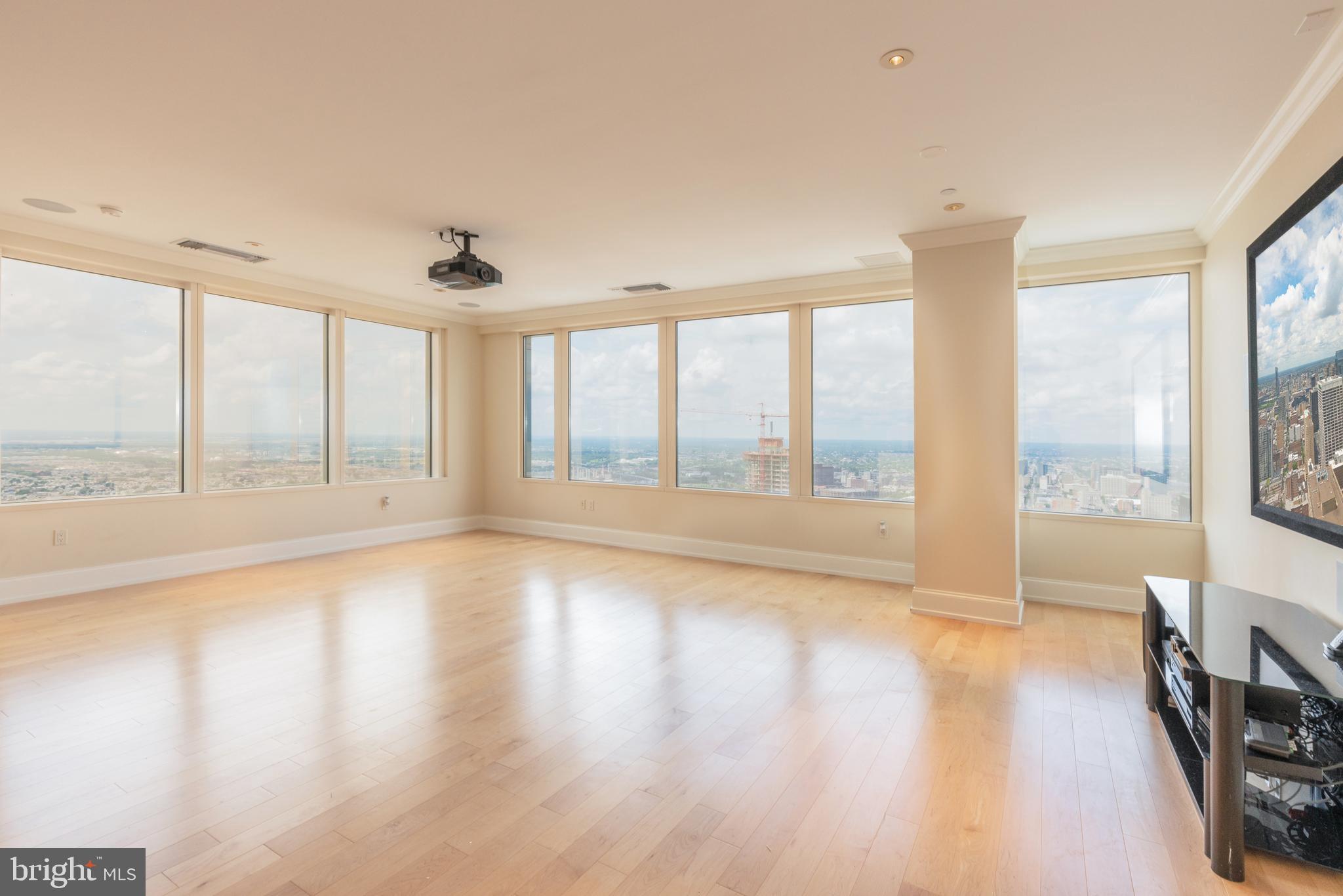 CENTER CITY - Residential