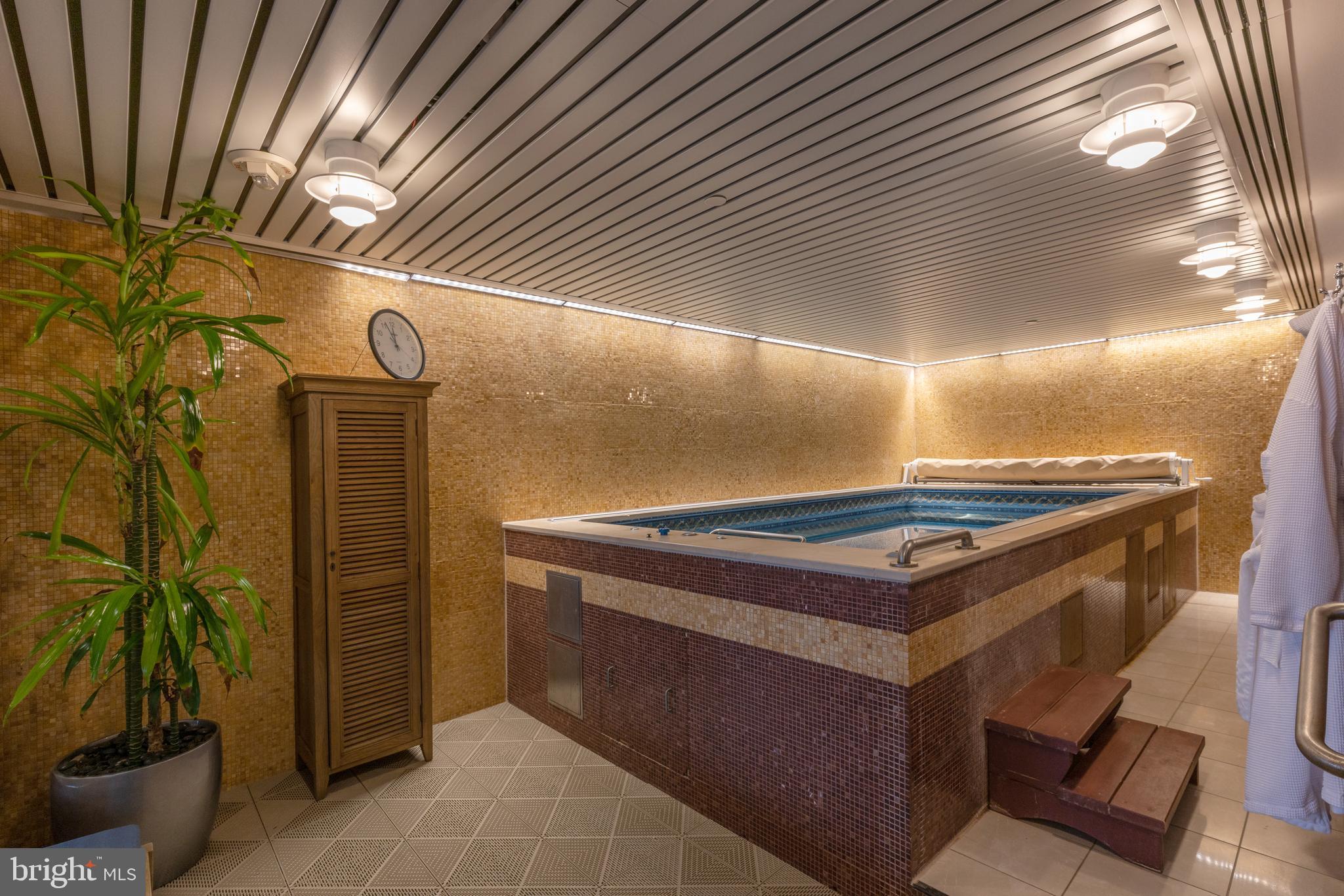 CENTER CITY - Residential