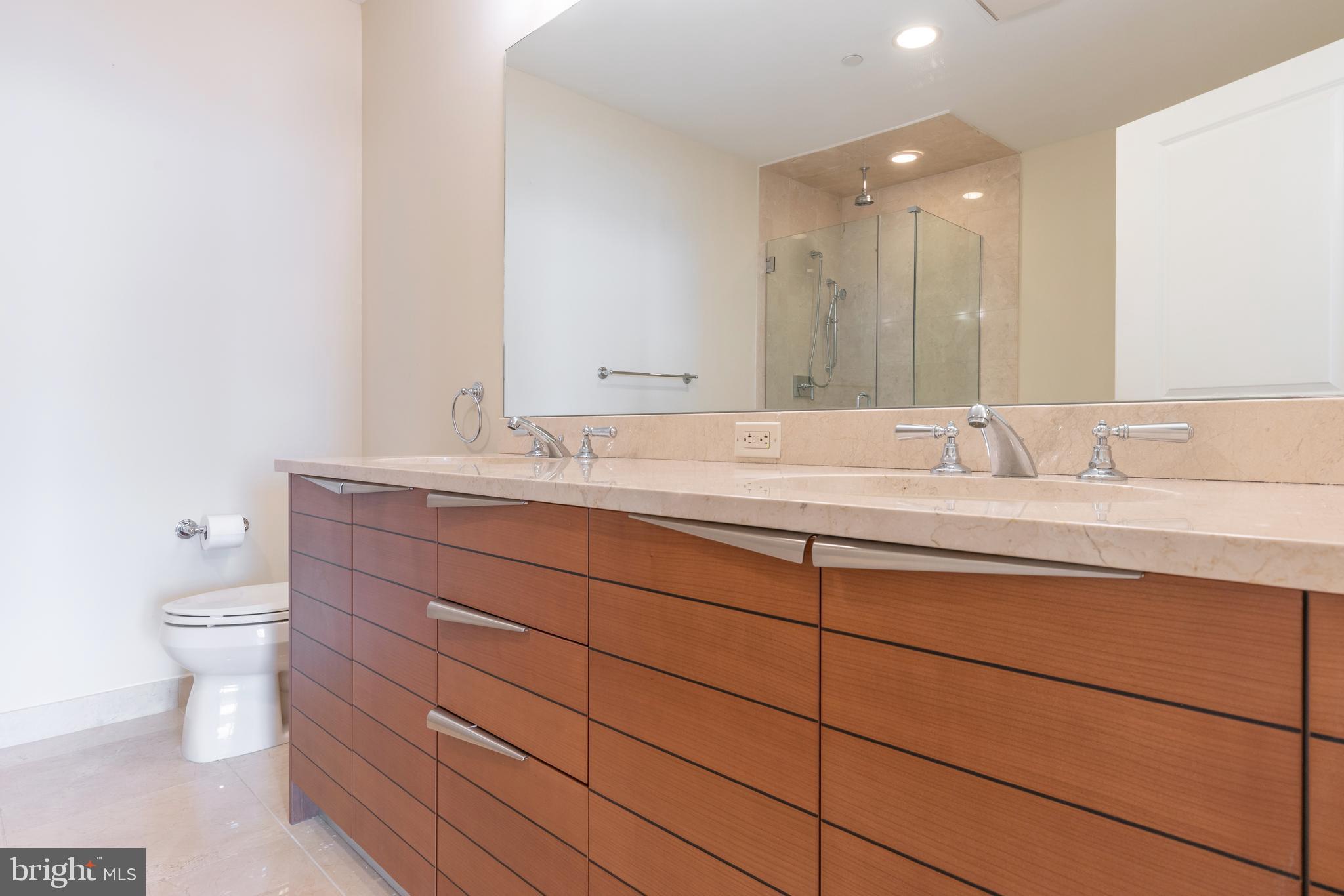 CENTER CITY - Residential