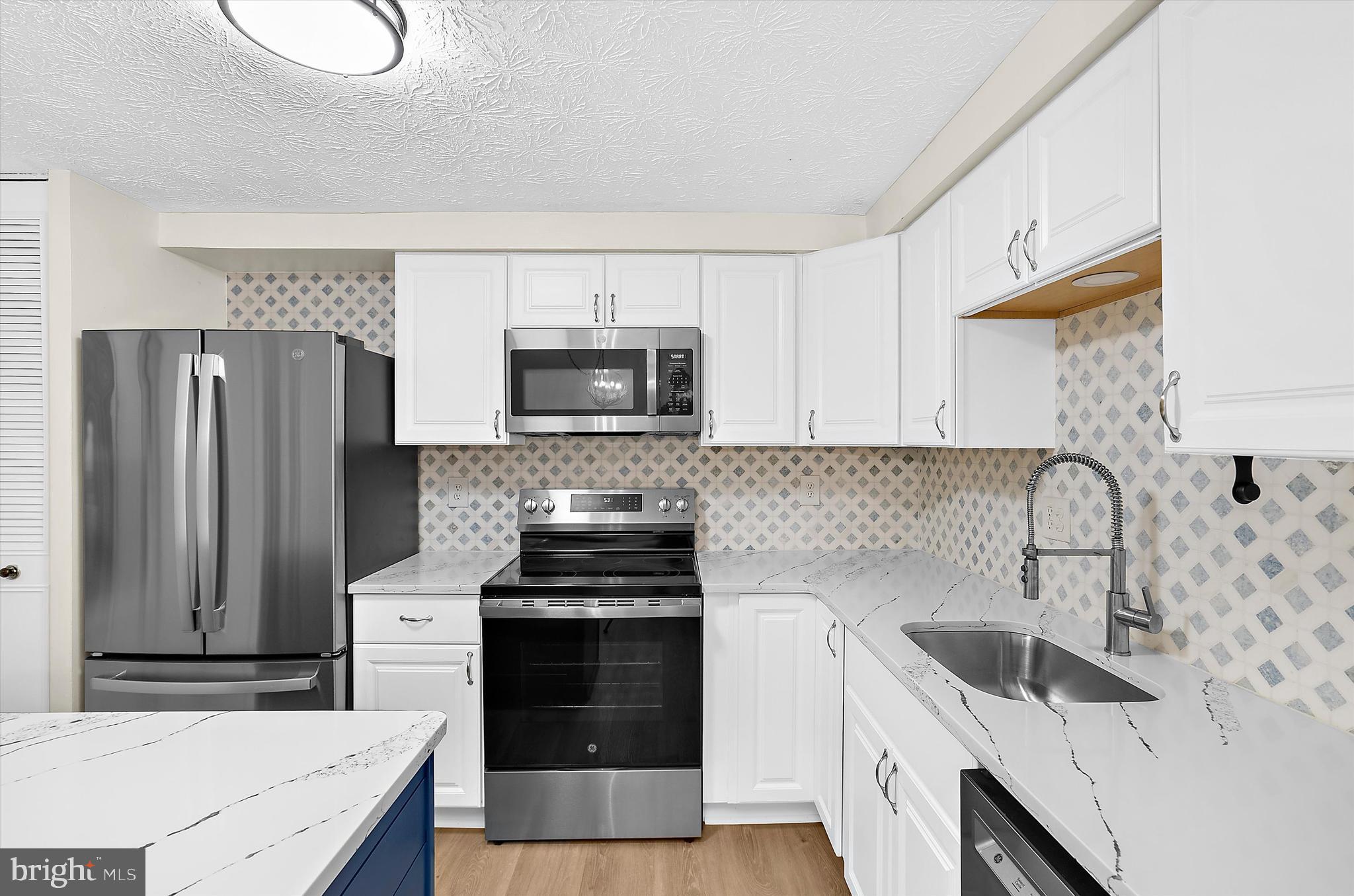 OAKMONT - Residential