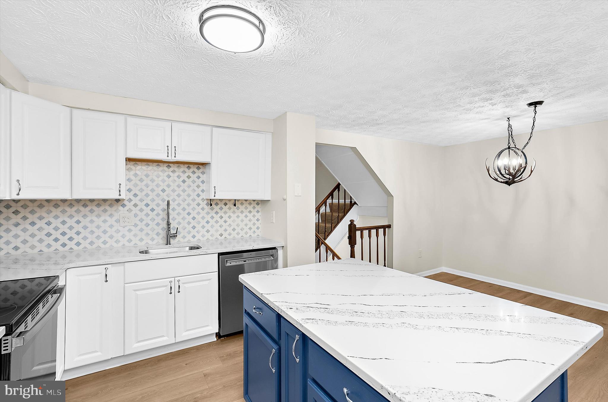 OAKMONT - Residential