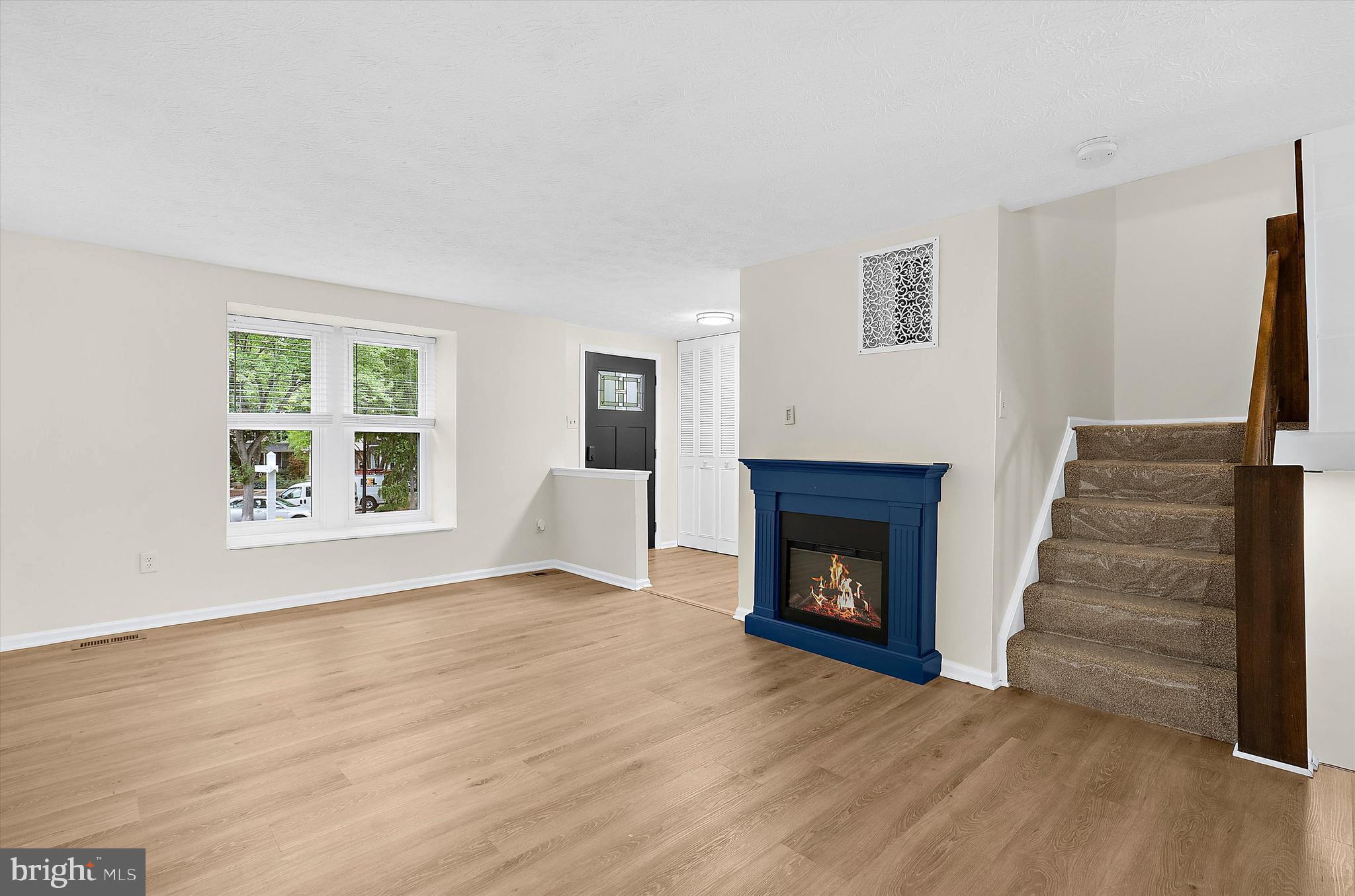 OAKMONT - Residential