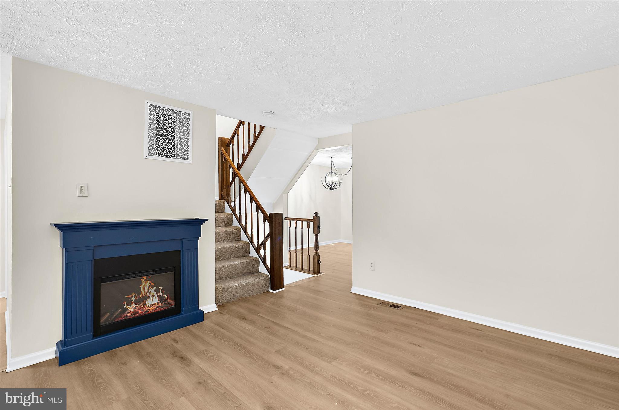 OAKMONT - Residential