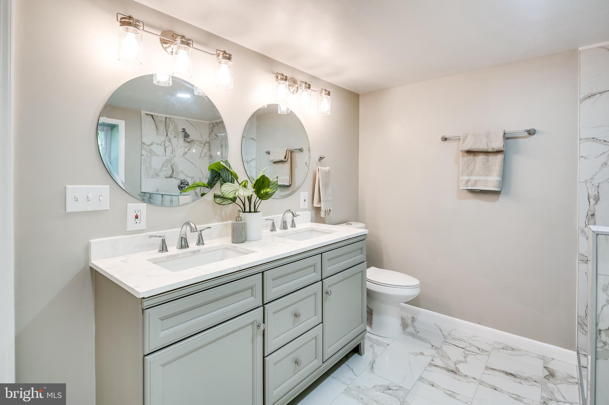 VENICE ON THE BAY - Residential