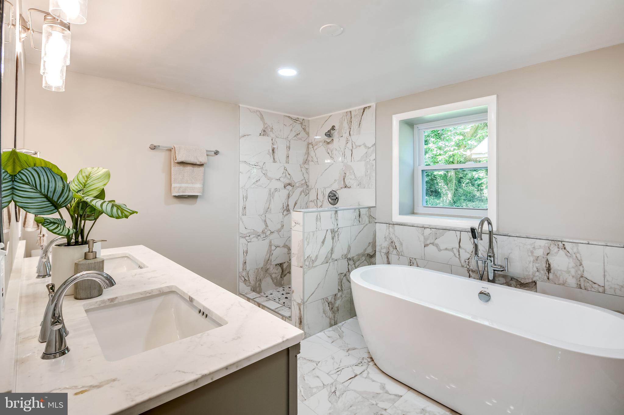 VENICE ON THE BAY - Residential